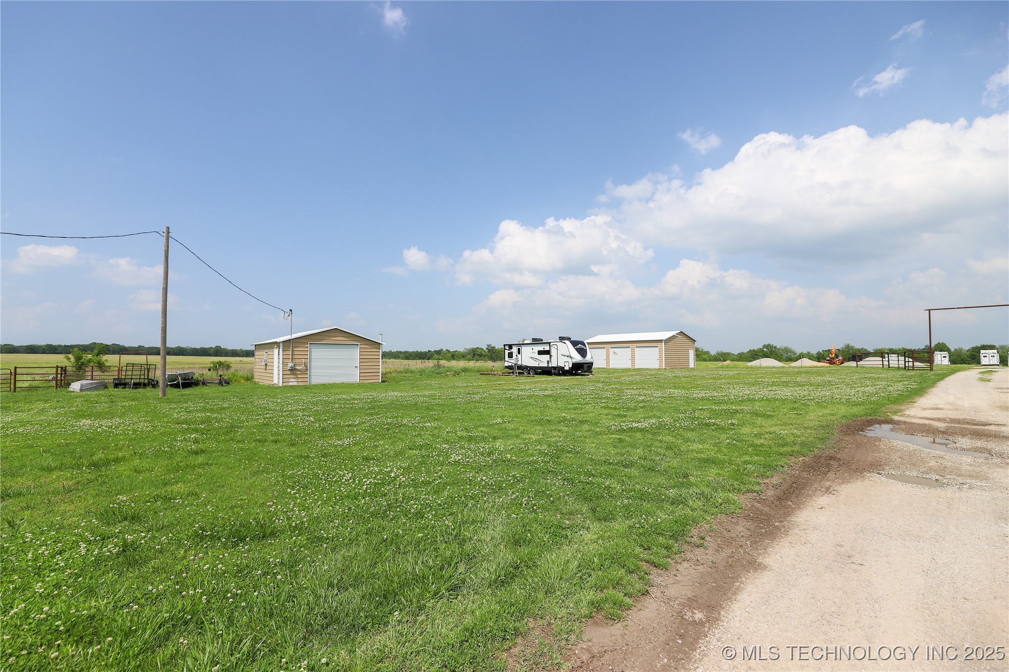 4621 Garfield Road Property Photo 7