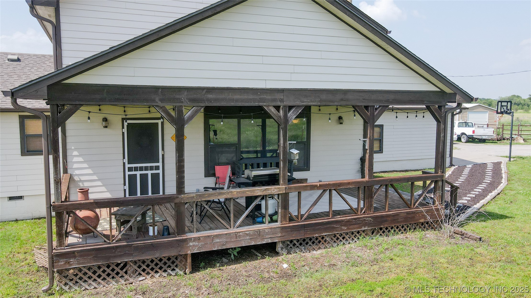 4621 Garfield Road Property Photo 12