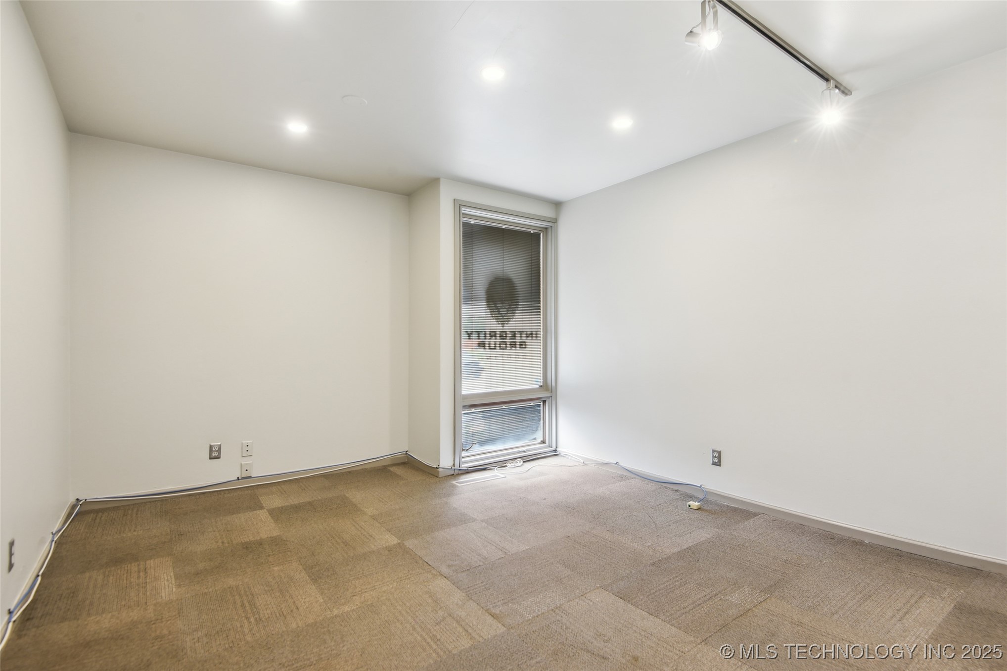7225 S 85th East Avenue 200 Property Photo 34