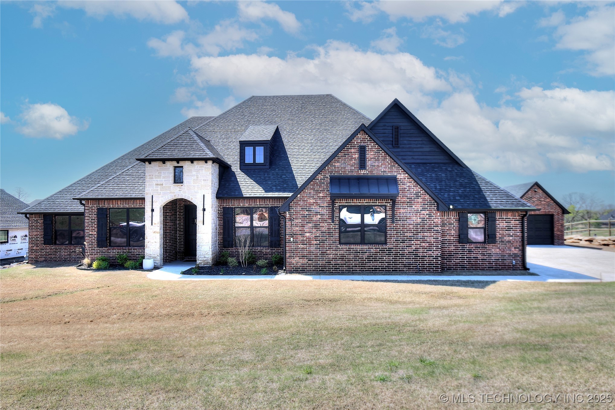 Birchwood Real Estate Listings Main Image