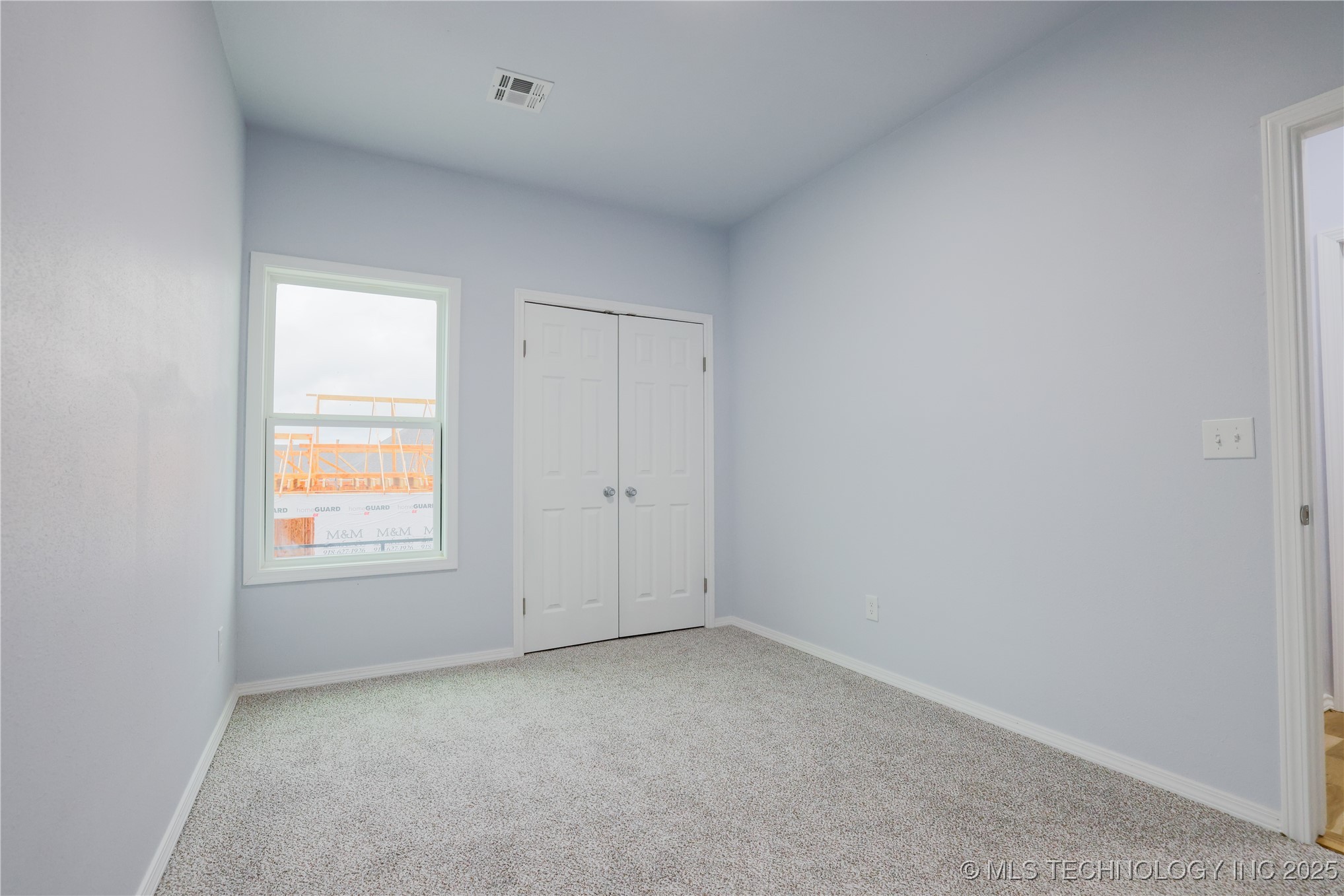 425 E 48th Court Property Photo 29