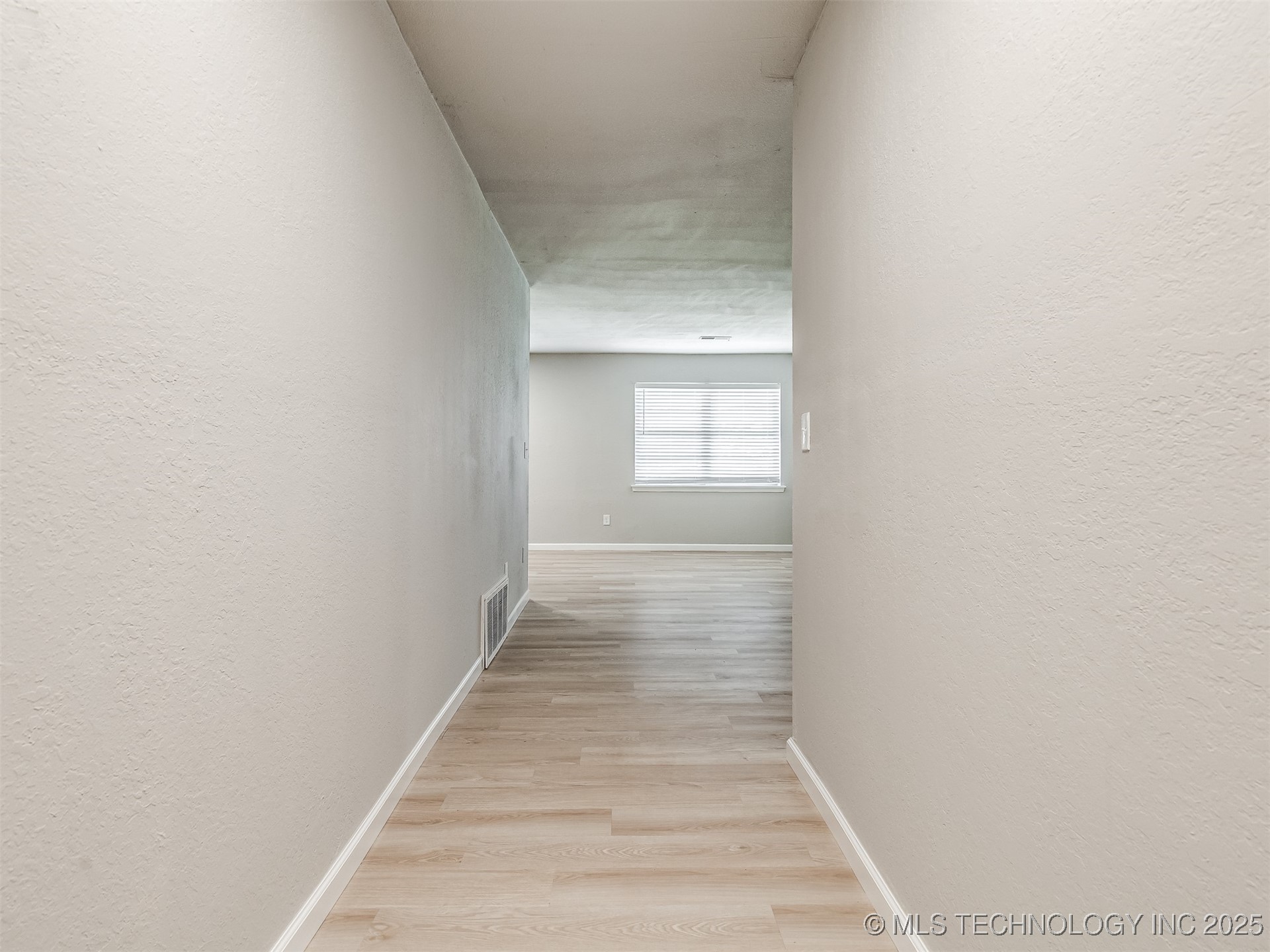701 W 27th Street Property Photo 5