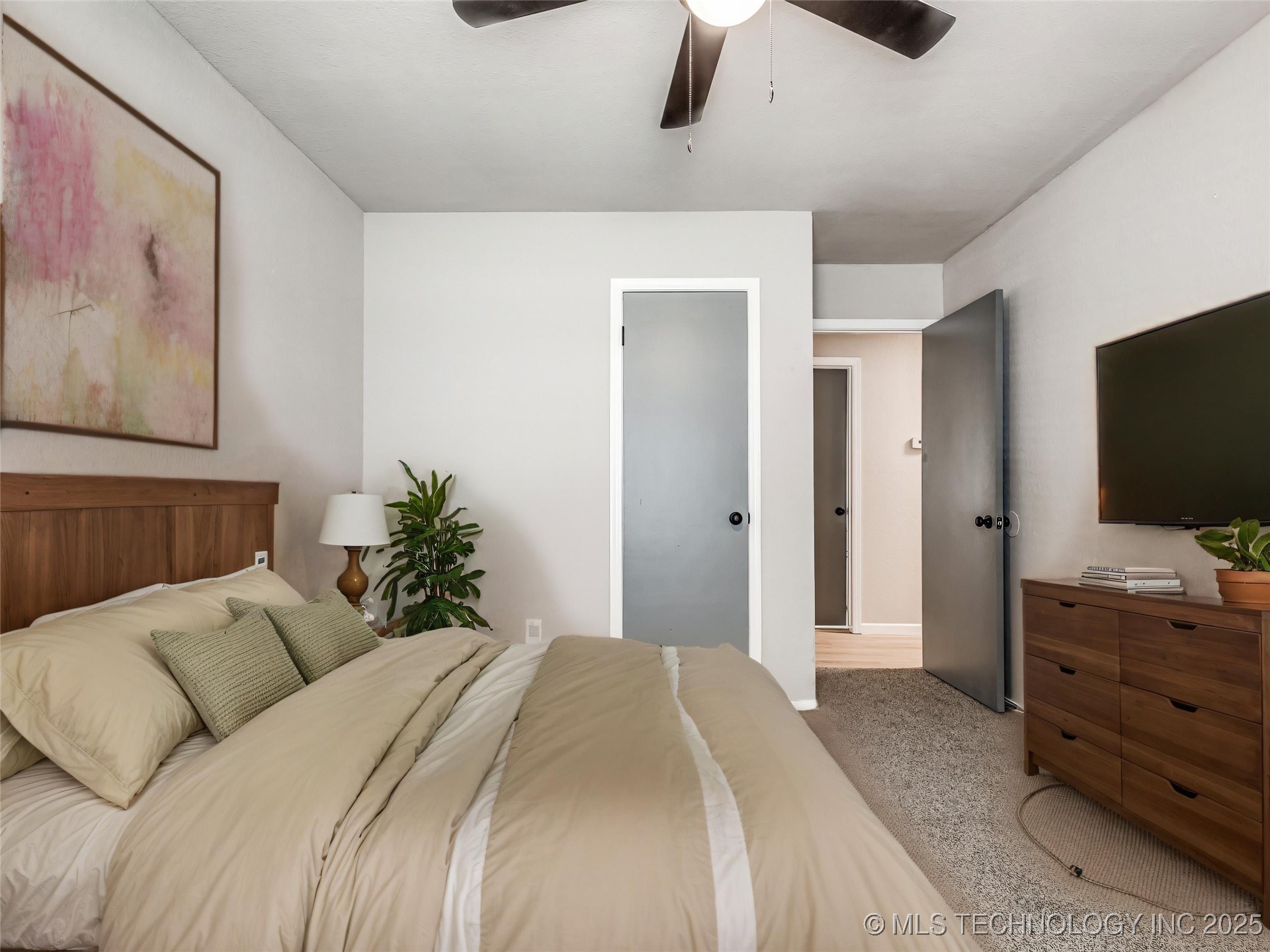 701 W 27th Street Property Photo 29