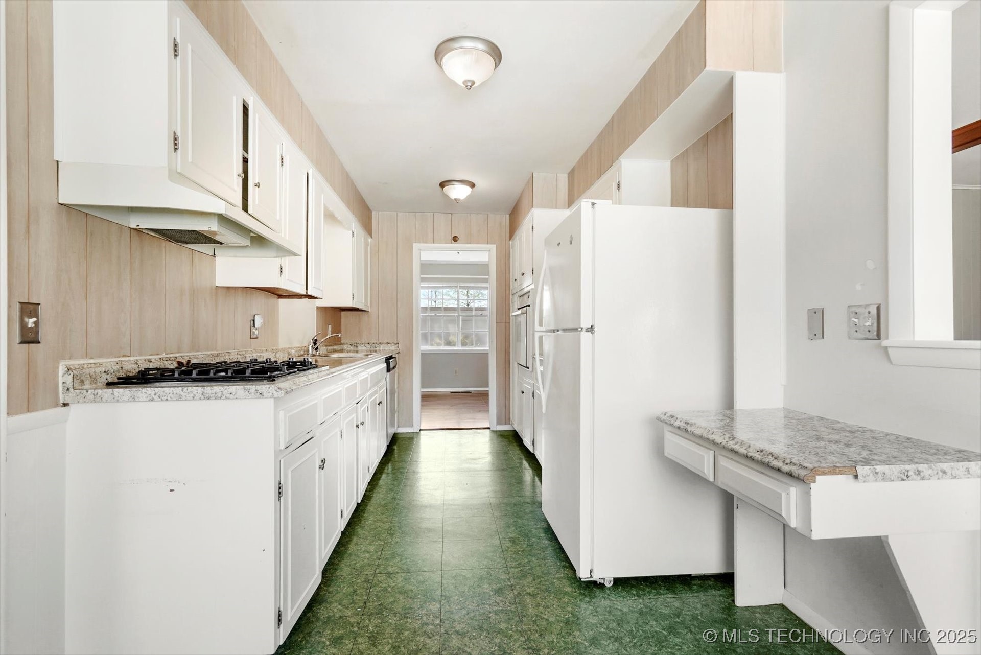 3681 E 49th Place Property Photo 10