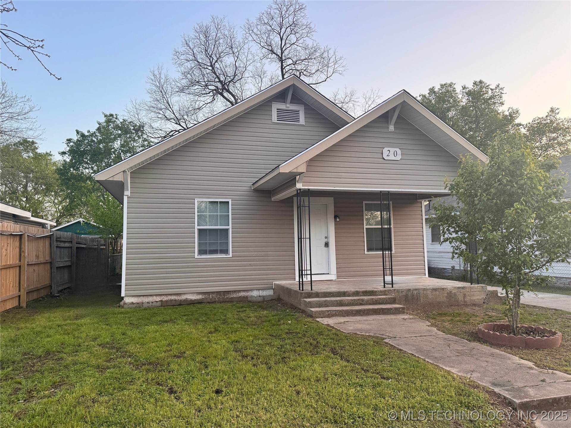 20 7th Nw Property Photo