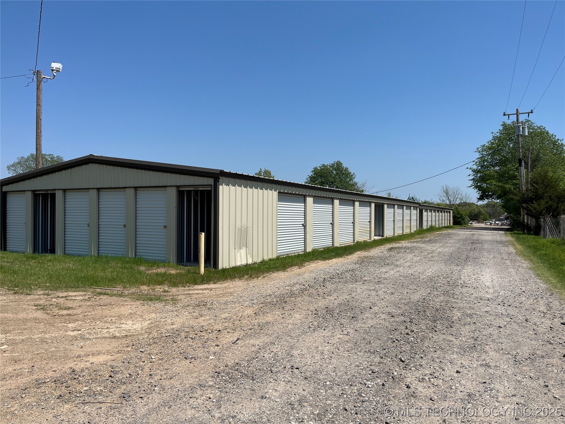 3756 S Mississippi Property Photo 4