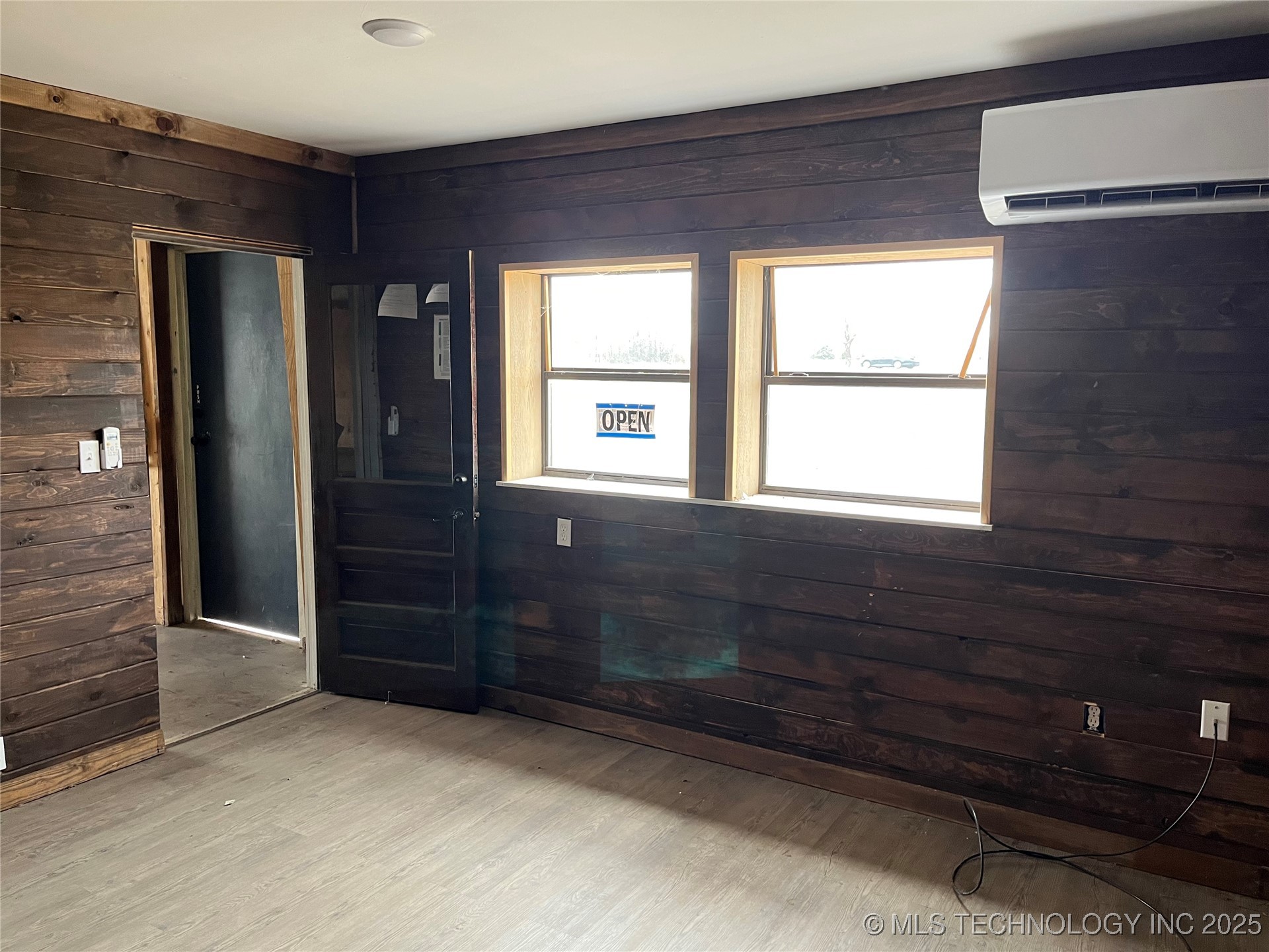 3756 S Mississippi Property Photo 8