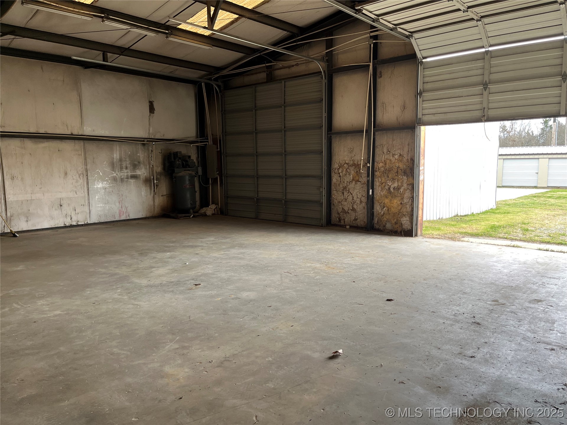 3756 S Mississippi Property Photo 9
