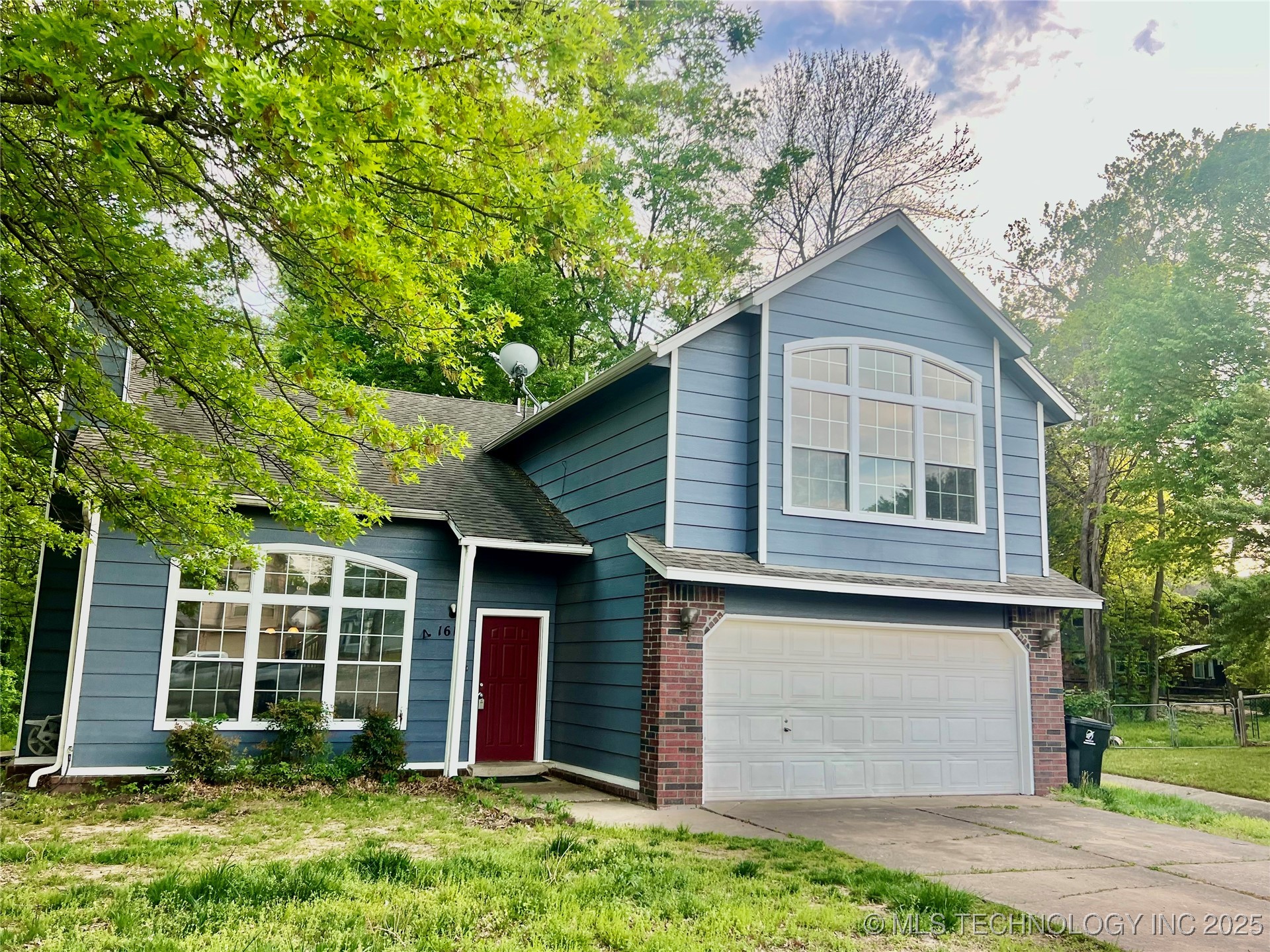 1616 S Kalanchoe Avenue Property Photo