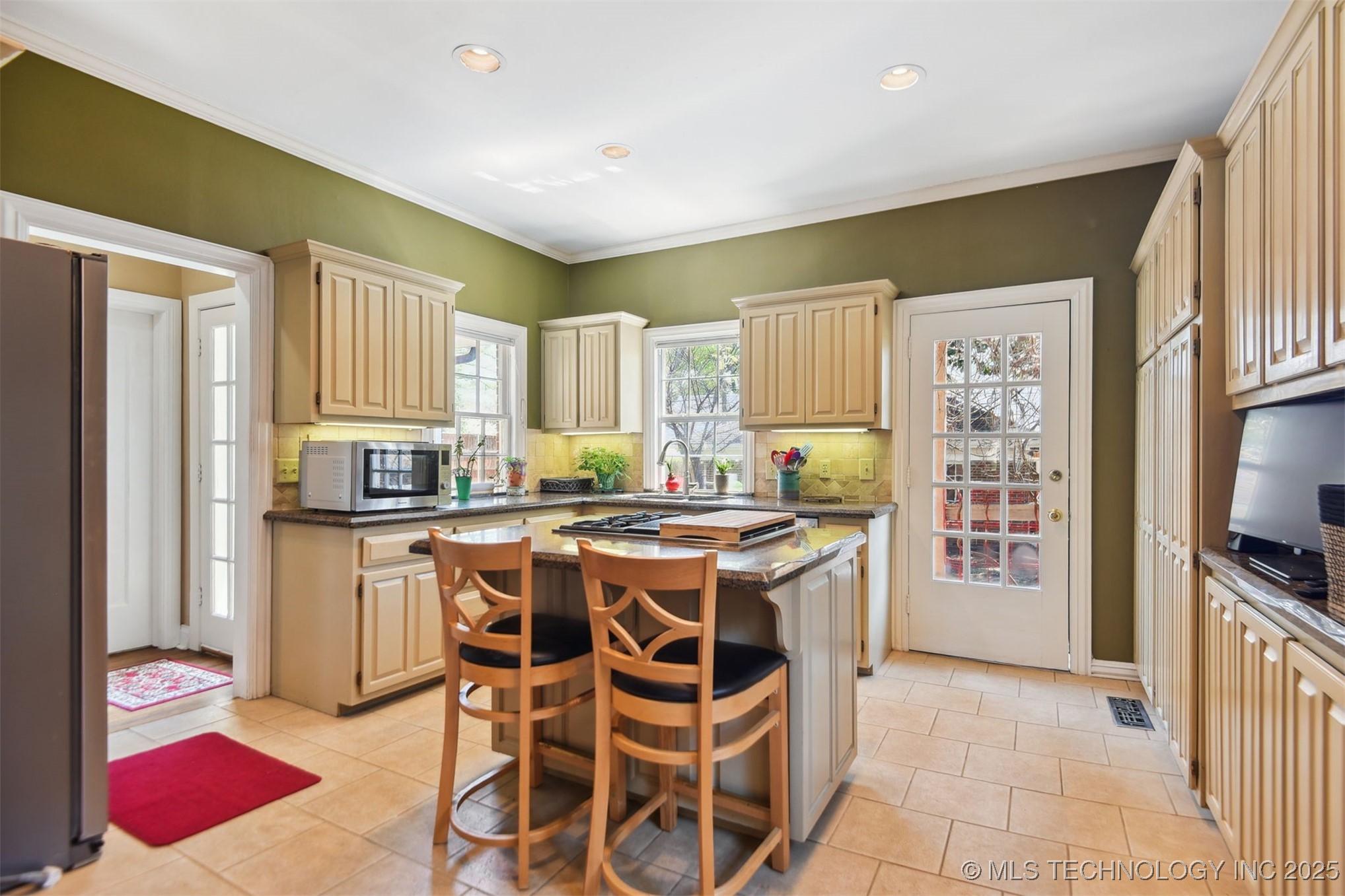 1266 E 28th Street Property Photo 19