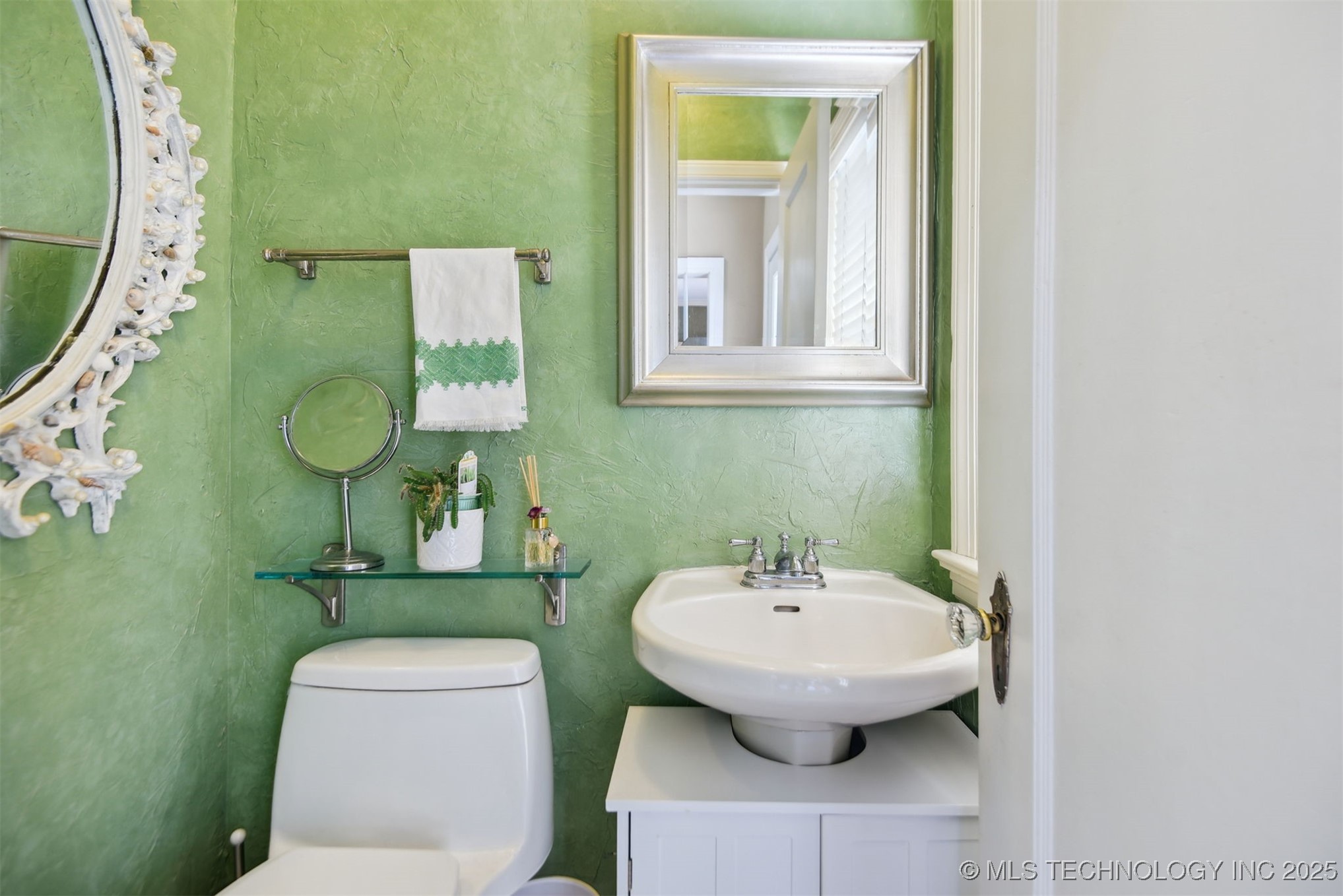 1266 E 28th Street Property Photo 44