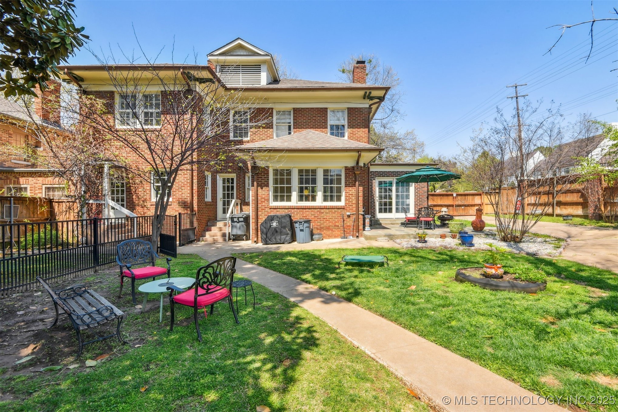 1266 E 28th Street Property Photo 47
