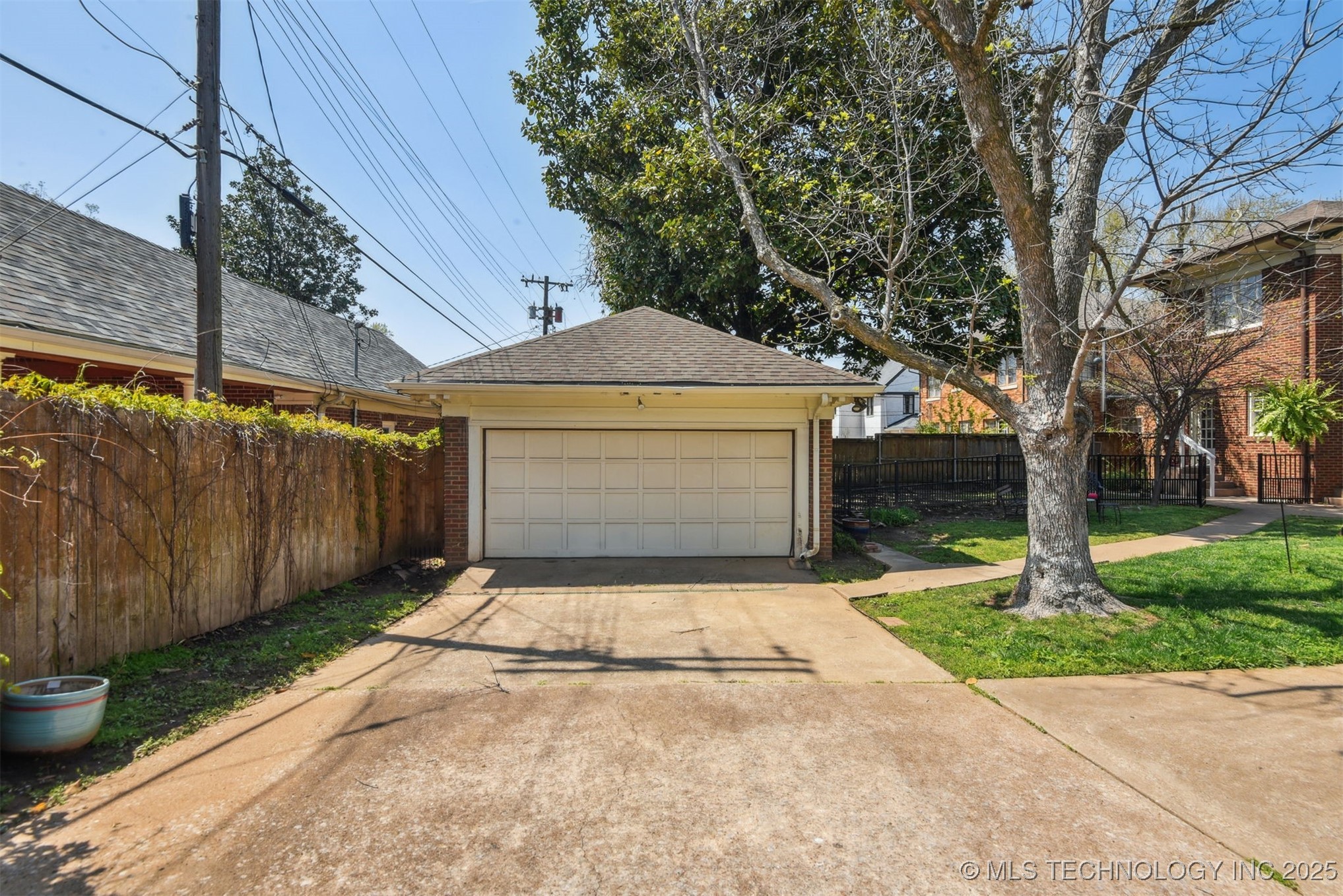 1266 E 28th Street Property Photo 51