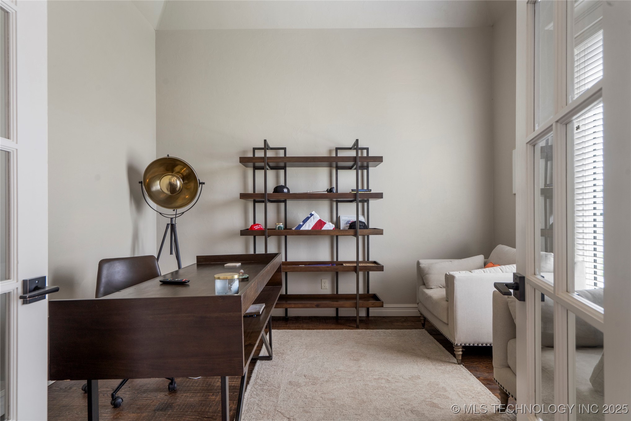 6110 N Creekwood Drive Property Photo 4