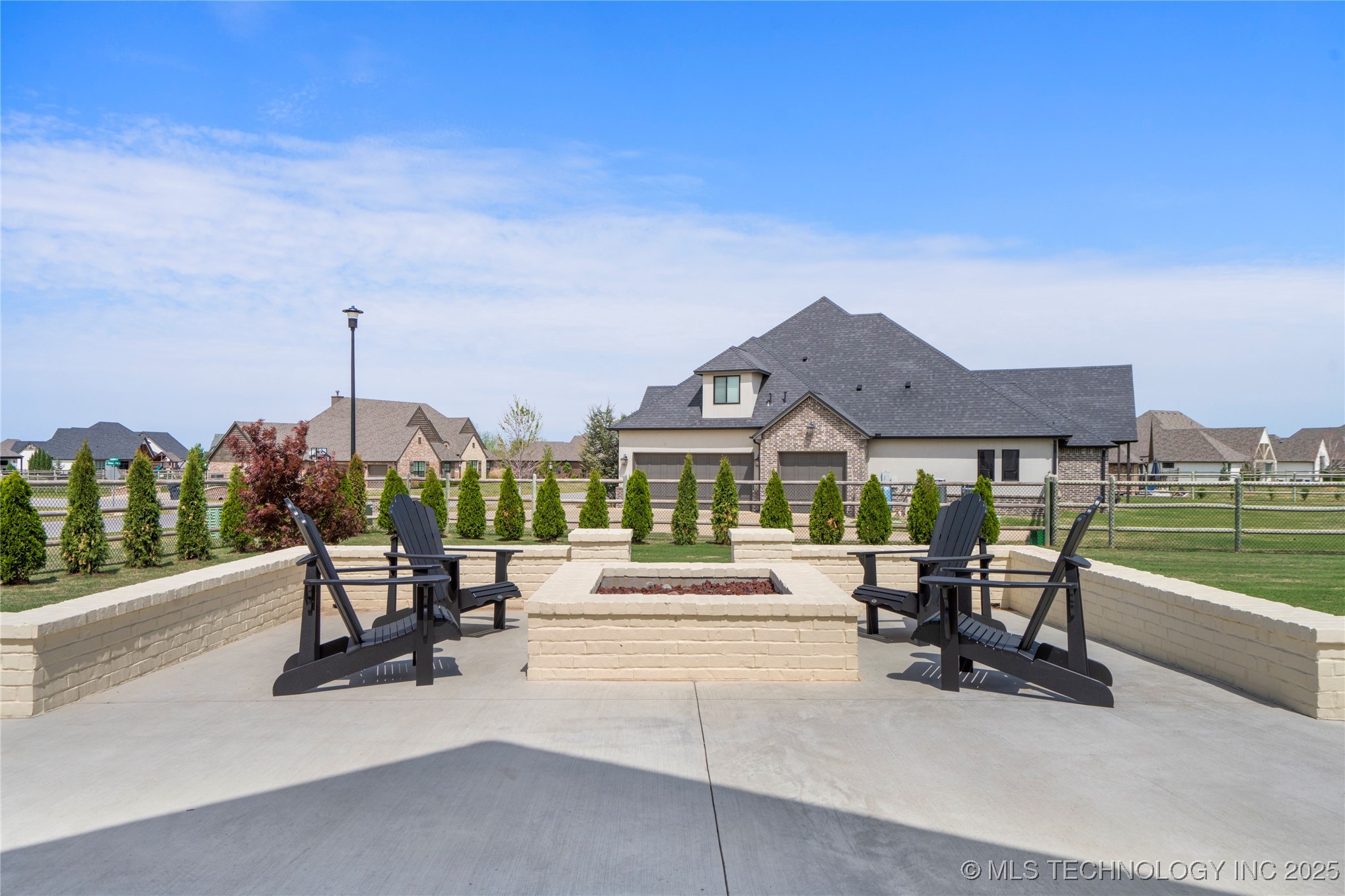6110 N Creekwood Drive Property Photo 46