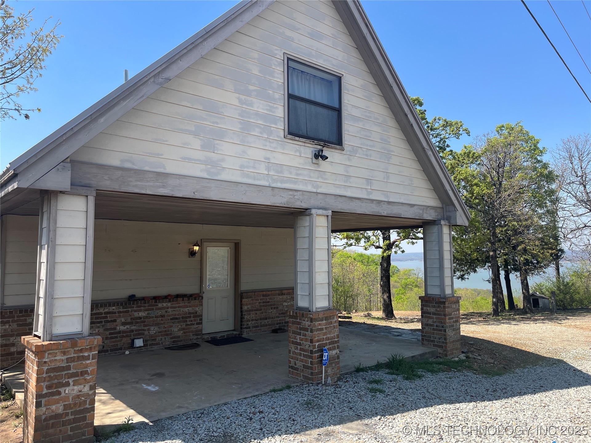 216 N Bk 1600 Road Property Photo
