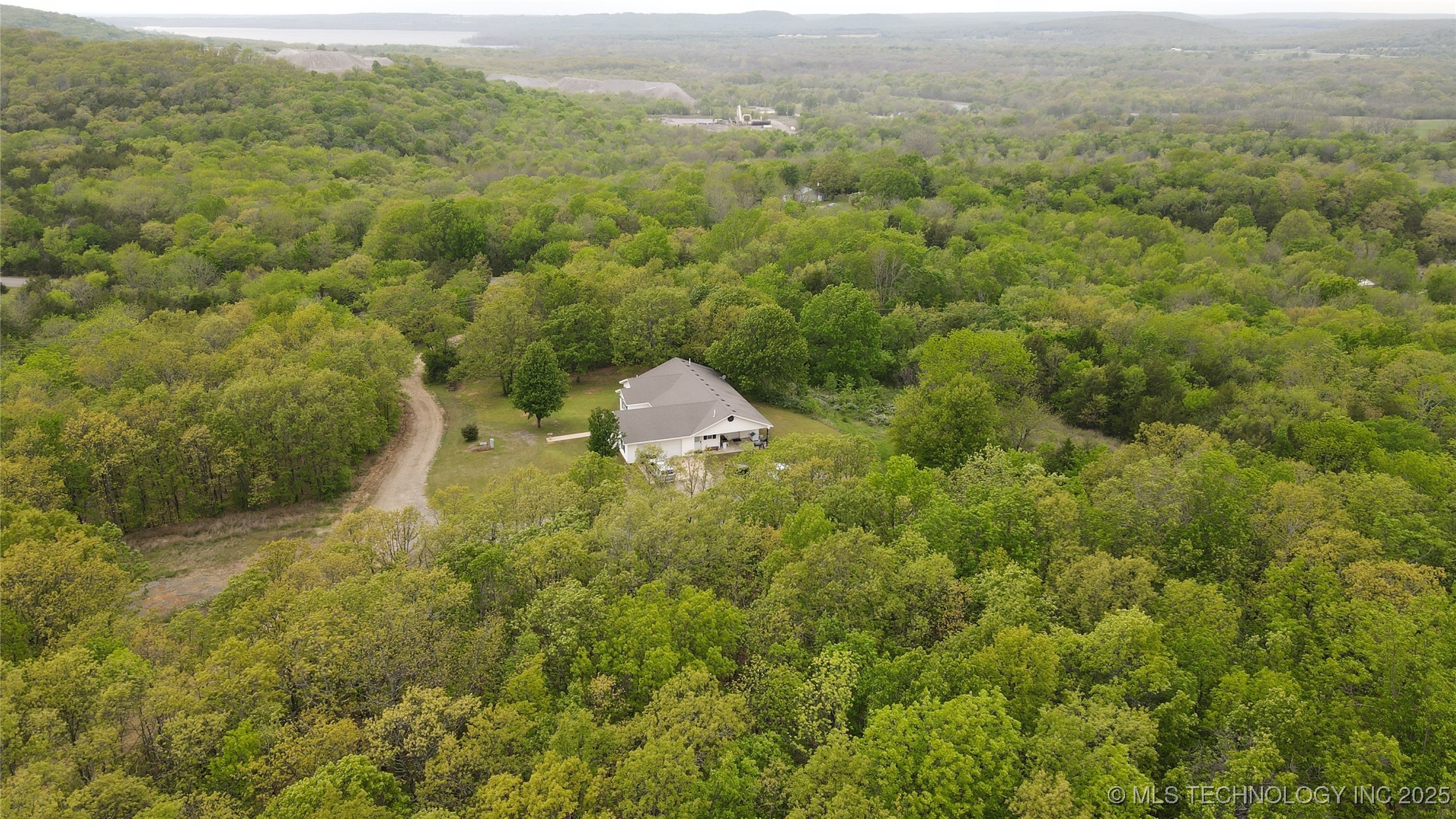 7840 W Wildflower Lane Property Photo 1