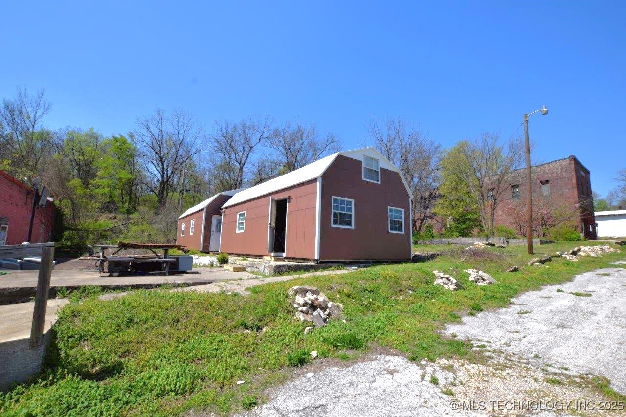 108 Main Street Property Photo