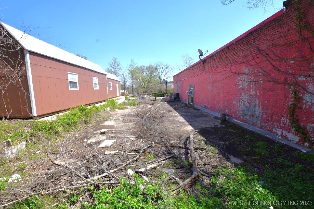 108 Main Street Property Photo 4
