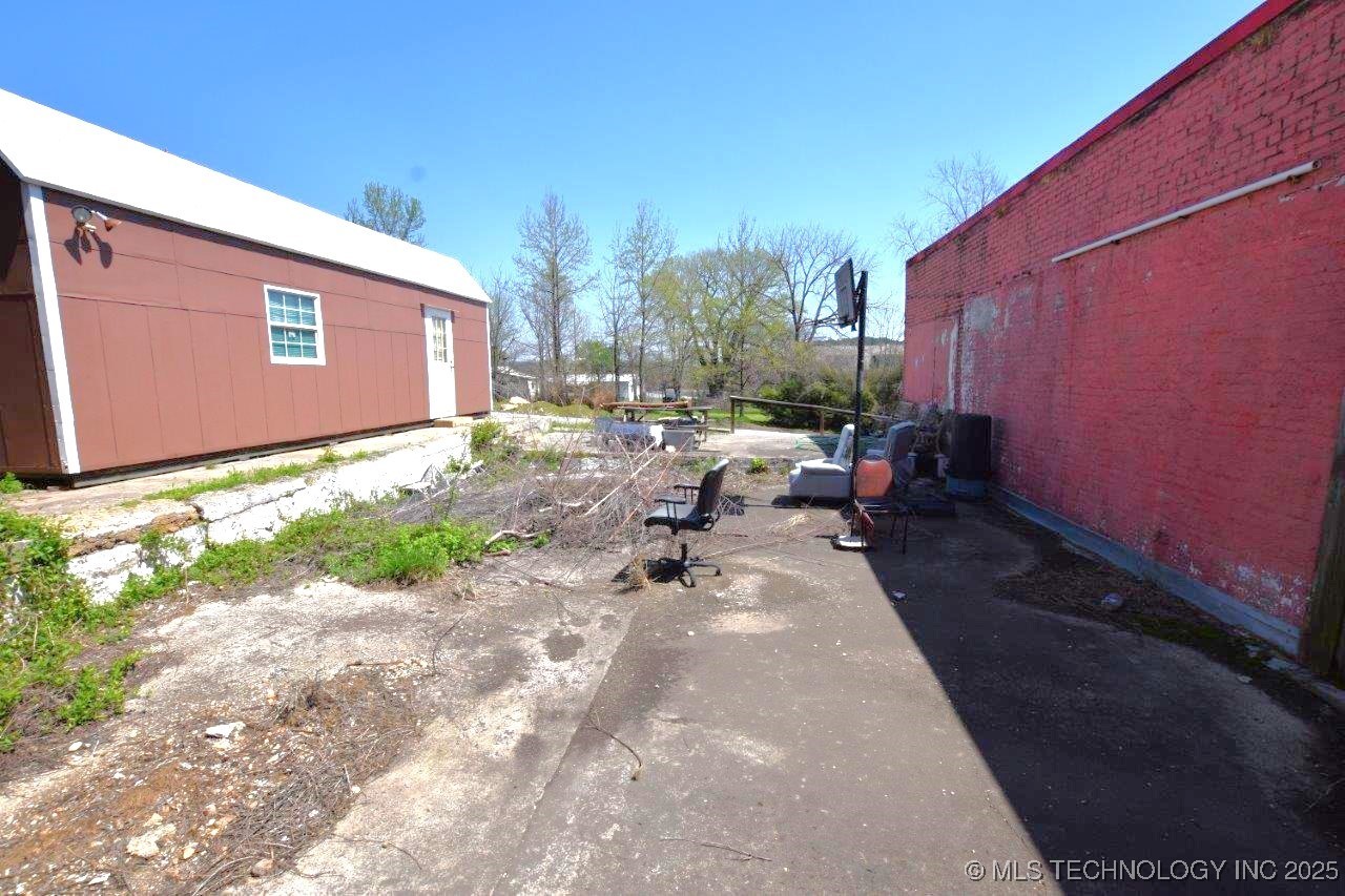 108 Main Street Property Photo 8