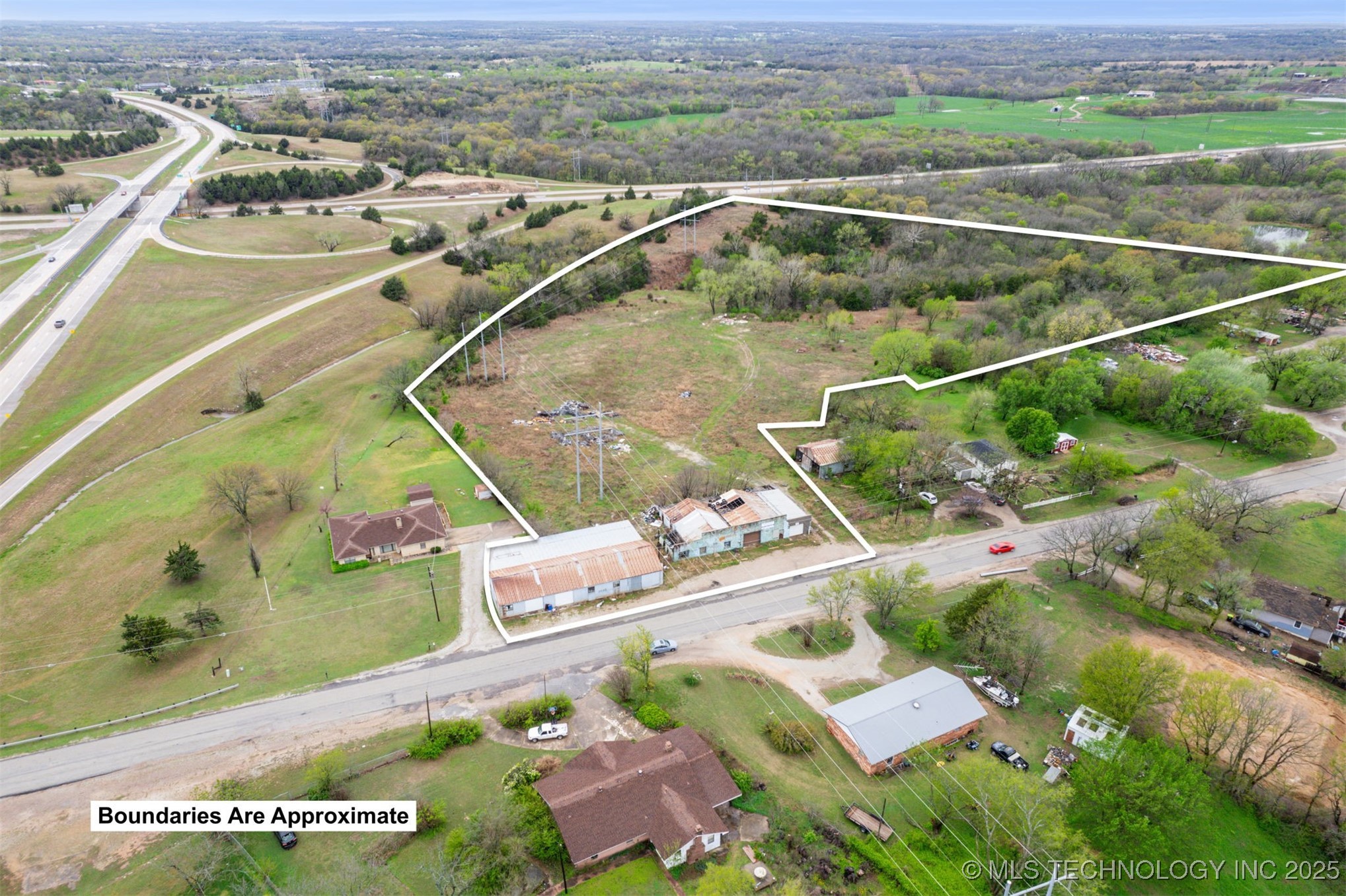 1521 Sandy Creek Property Photo
