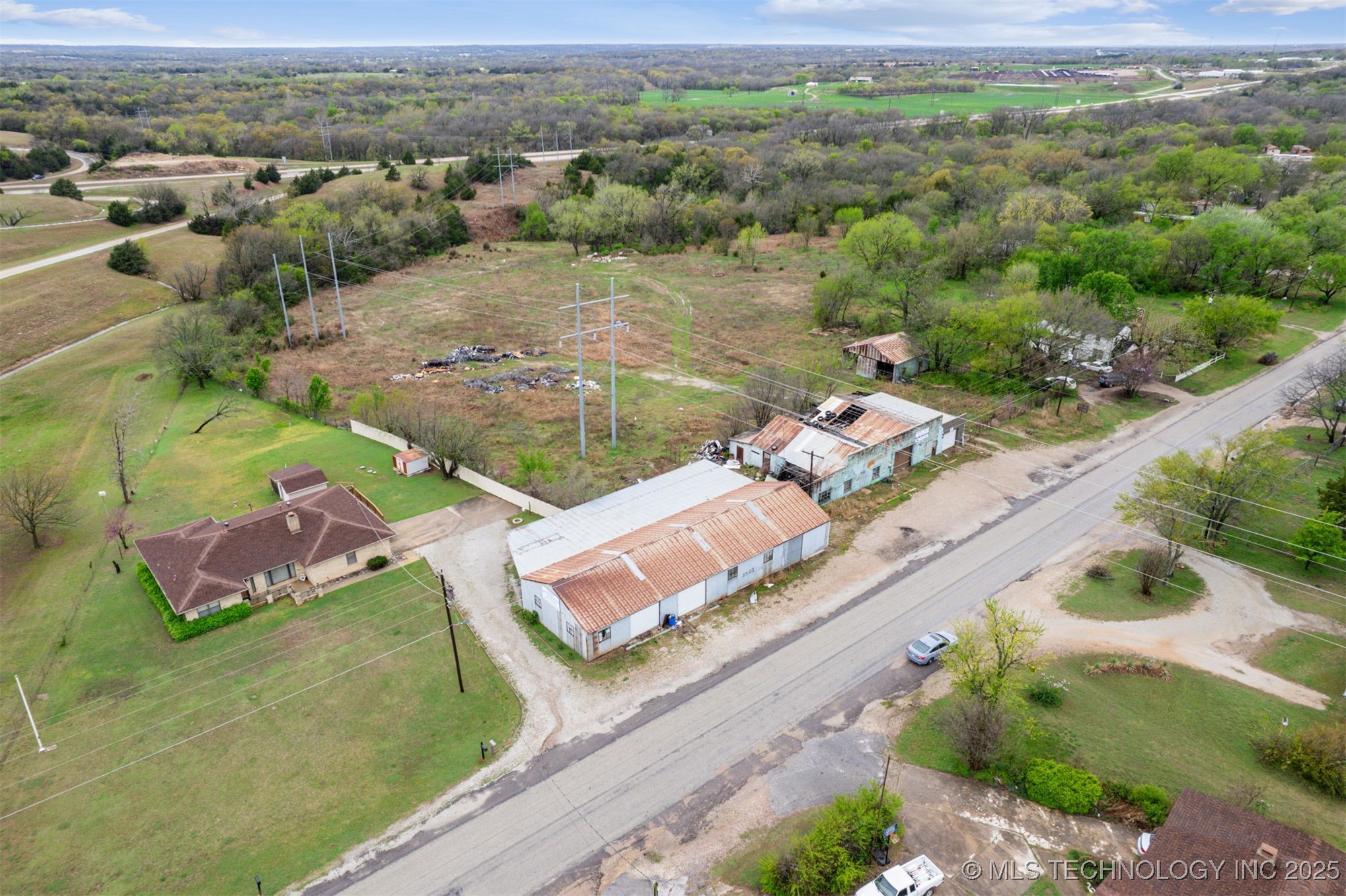 1521 Sandy Creek Property Photo 6