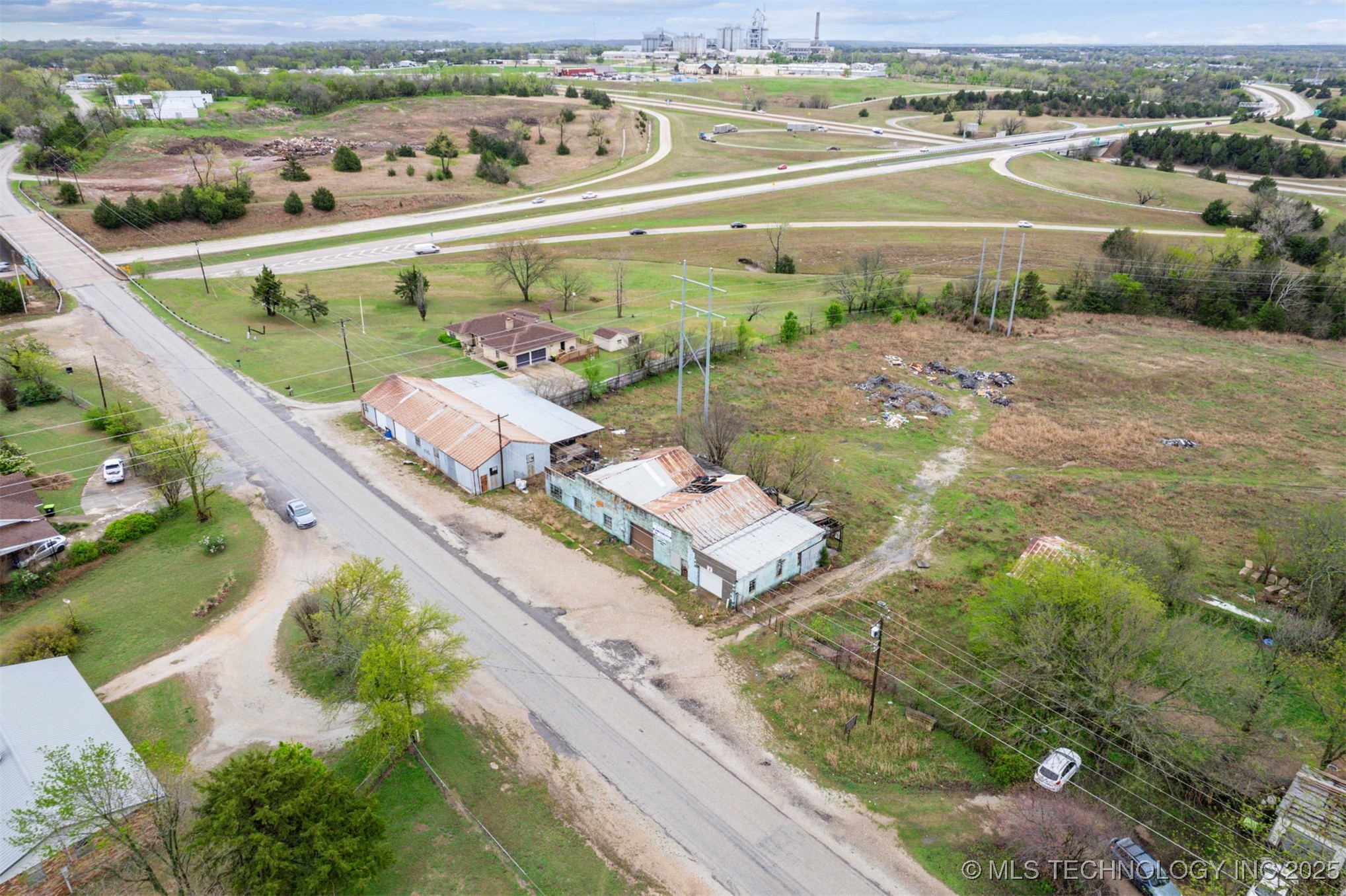 1521 Sandy Creek Property Photo 7