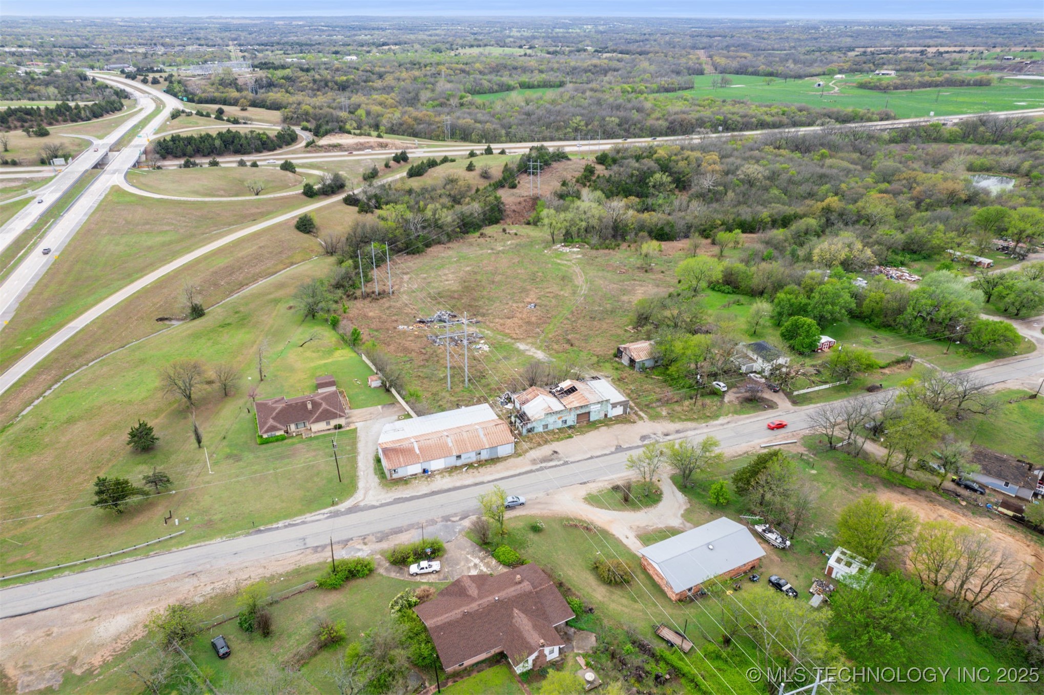 1521 Sandy Creek Property Photo 8