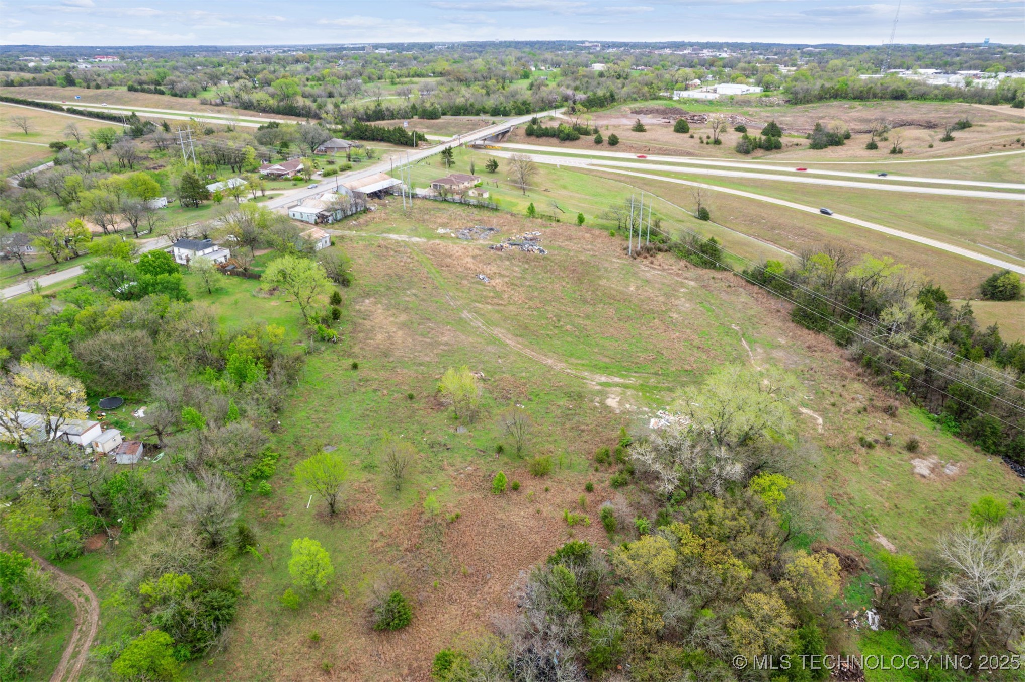1521 Sandy Creek Property Photo 9