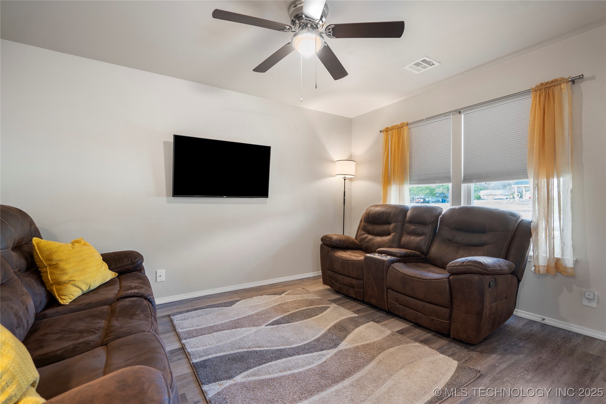 1713 N Oswego Place Property Photo 13