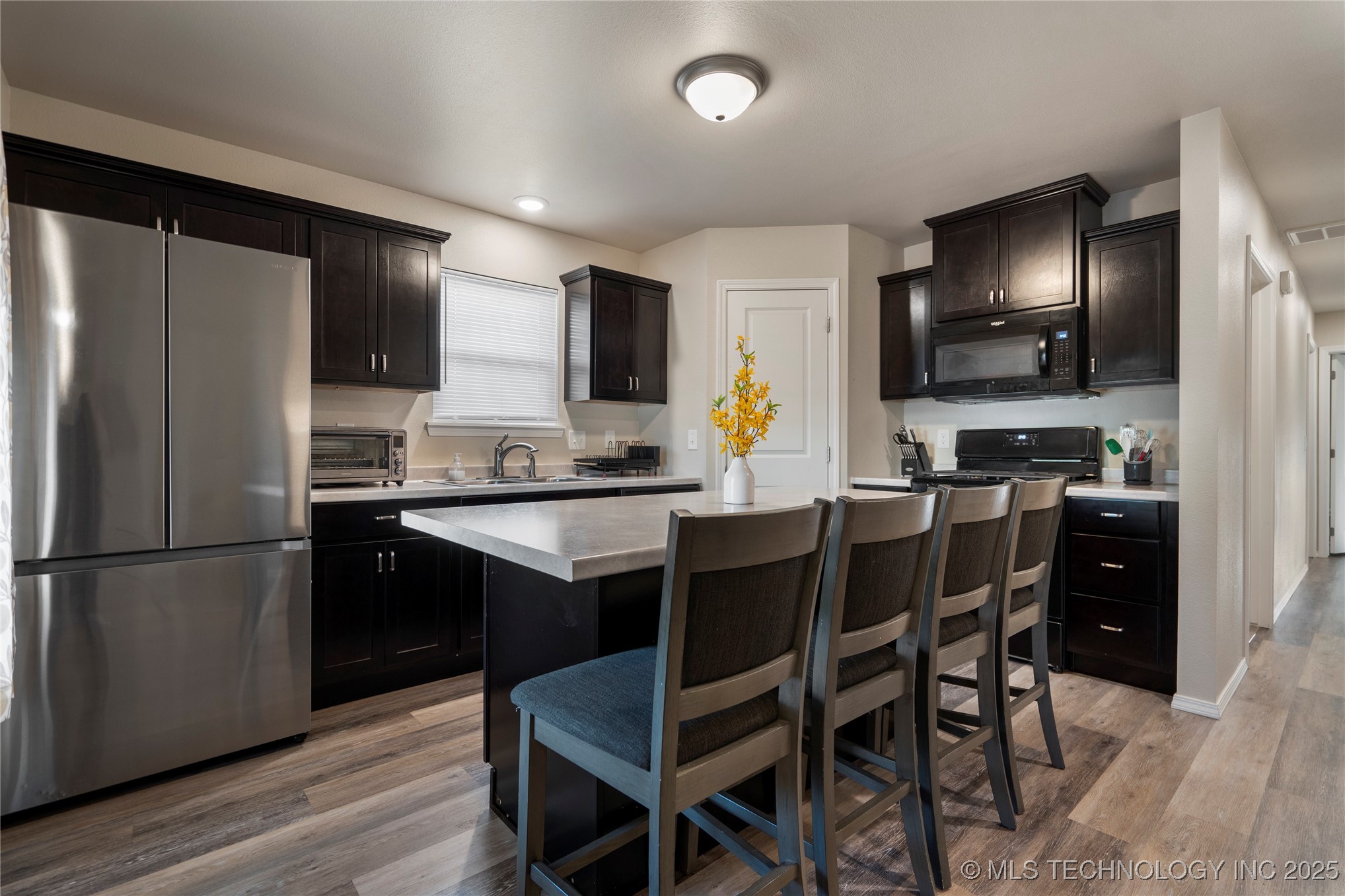 1713 N Oswego Place Property Photo 16