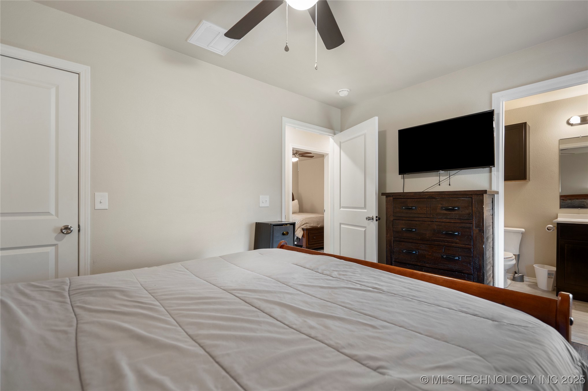 1713 N Oswego Place Property Photo 23