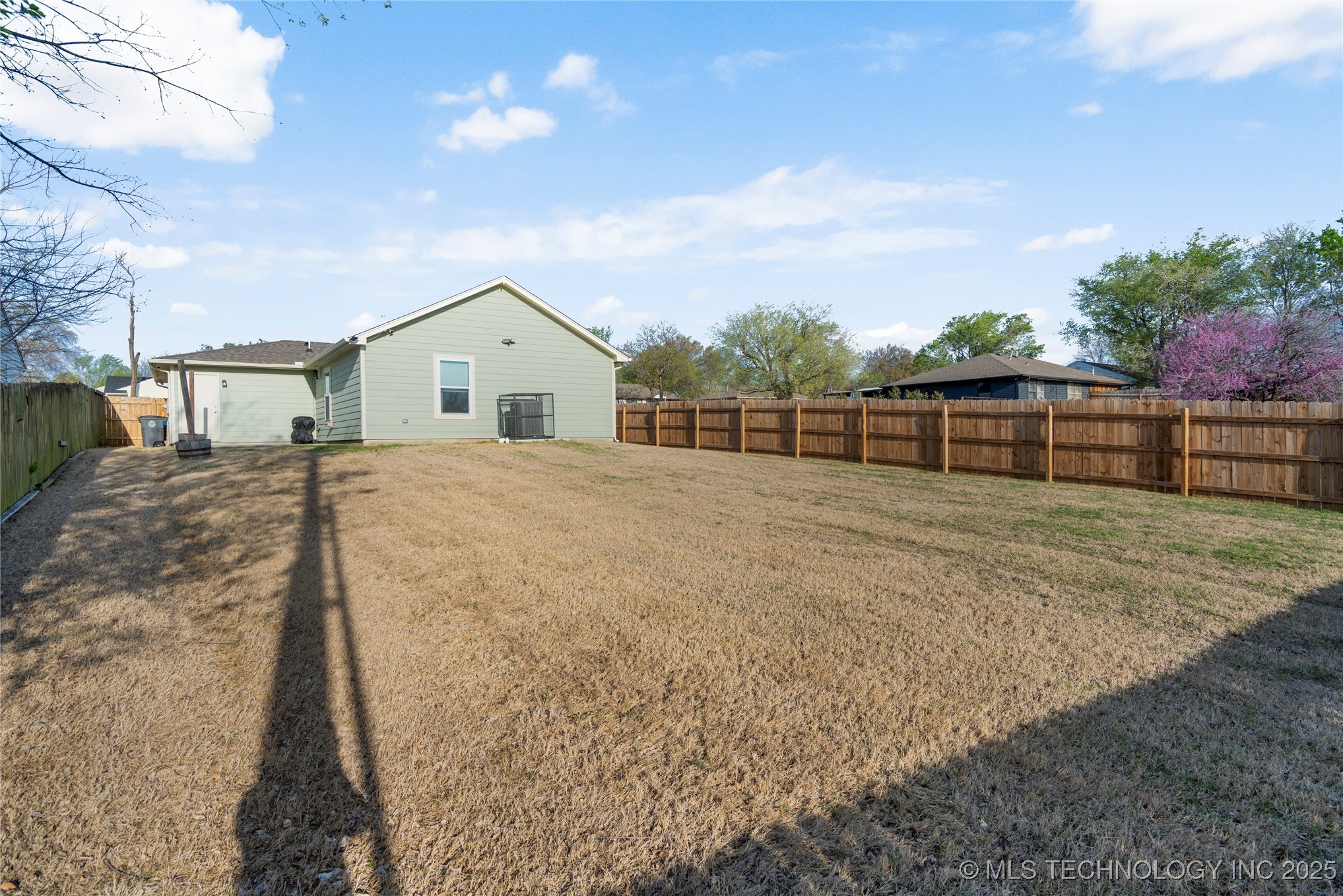 1713 N Oswego Place Property Photo 37