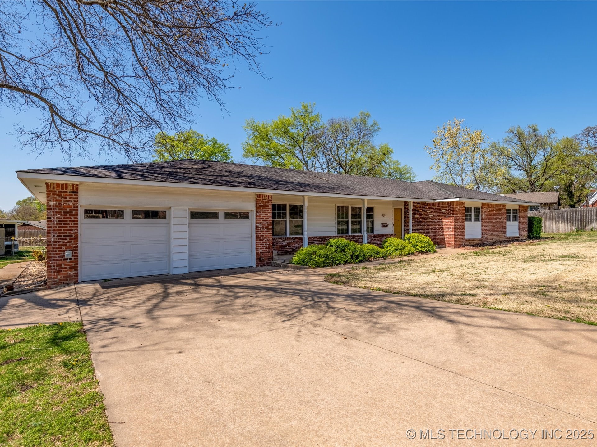 2730 Evergreen Drive Property Photo 1