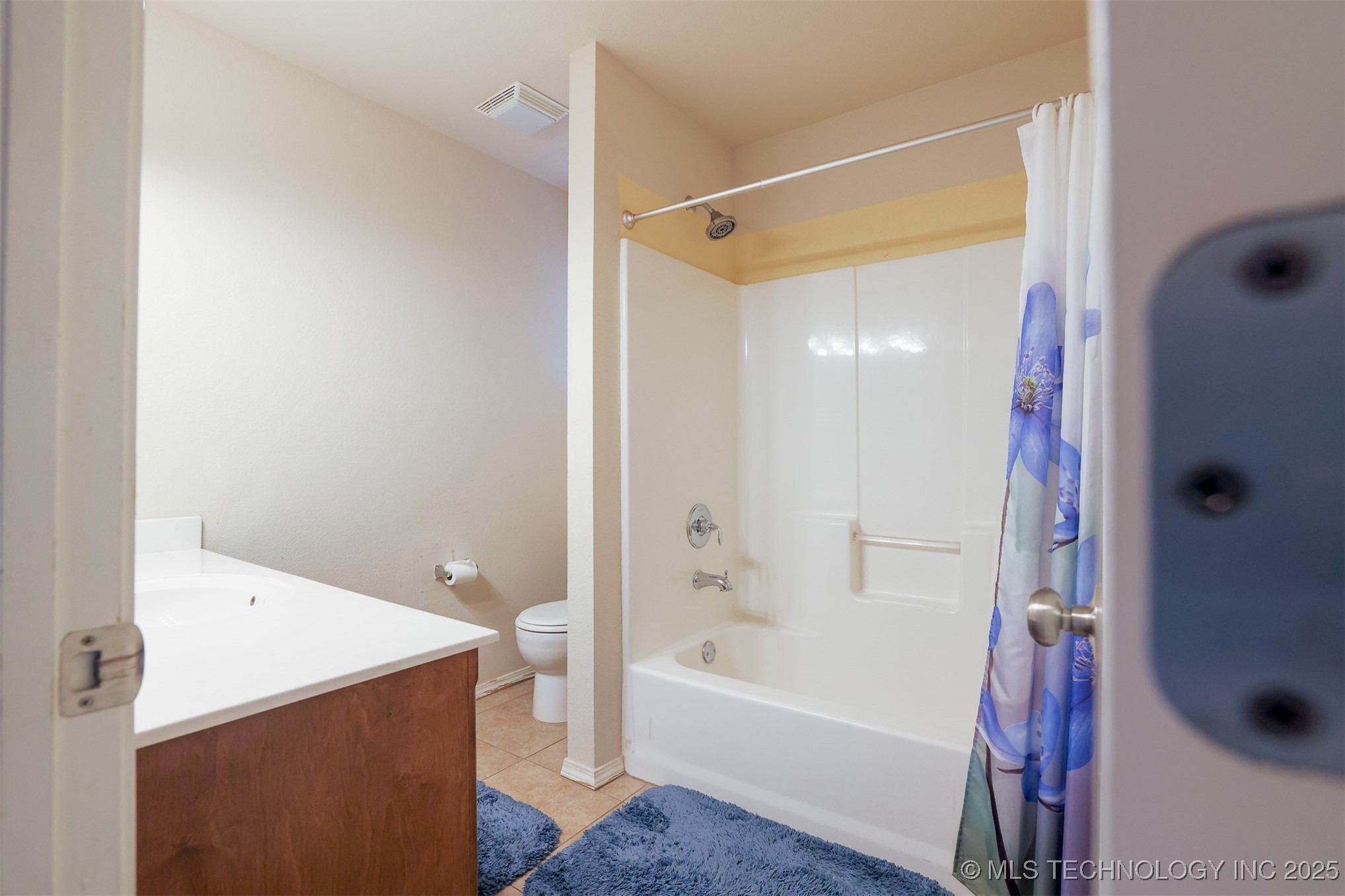 13310 E 42nd Street Property Photo 7
