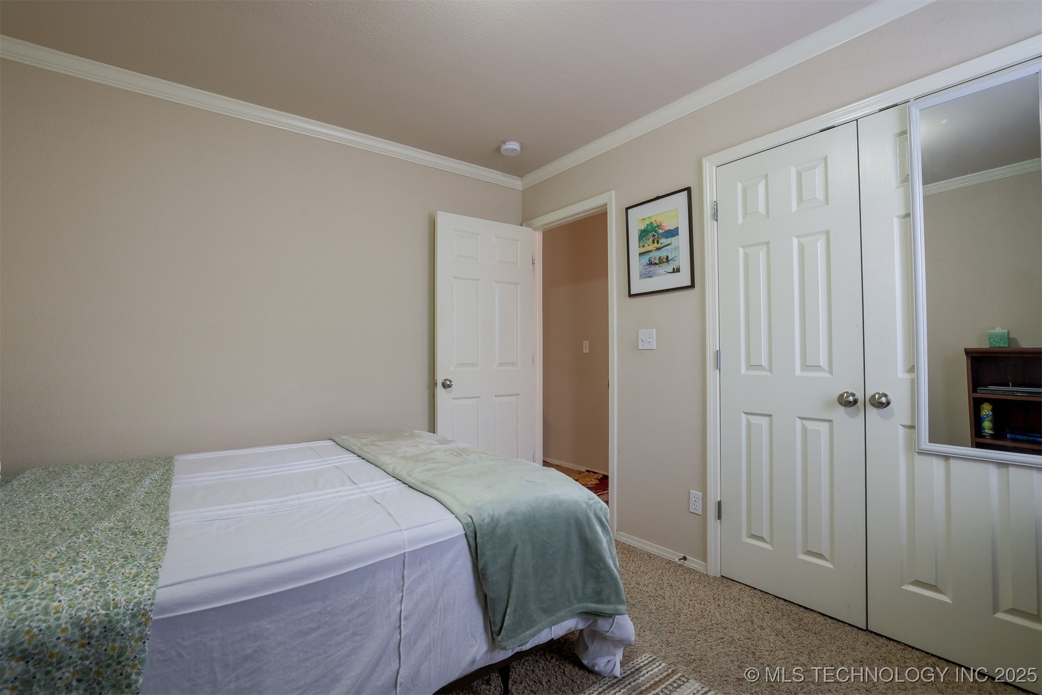 13310 E 42nd Street Property Photo 10