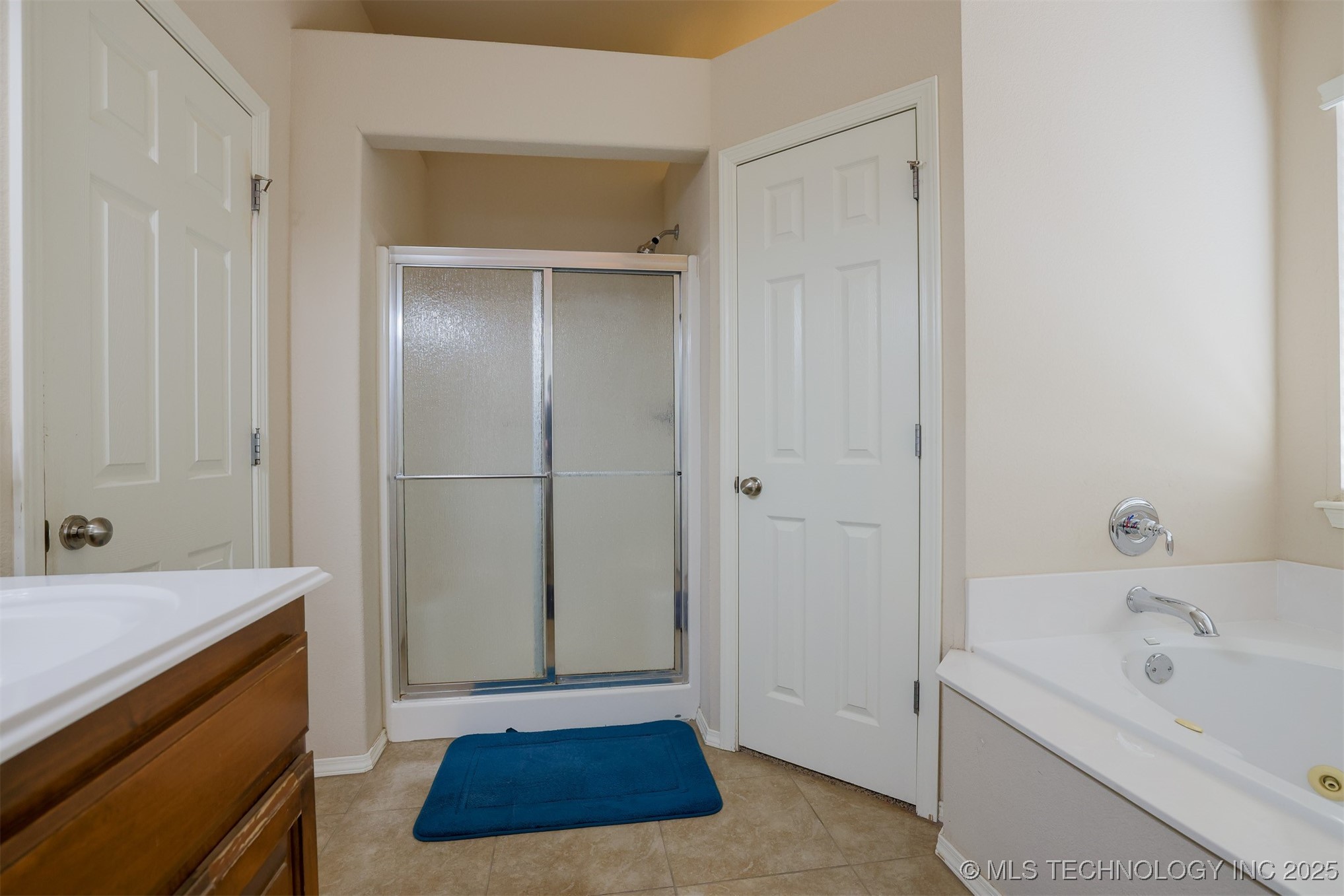 13310 E 42nd Street Property Photo 35