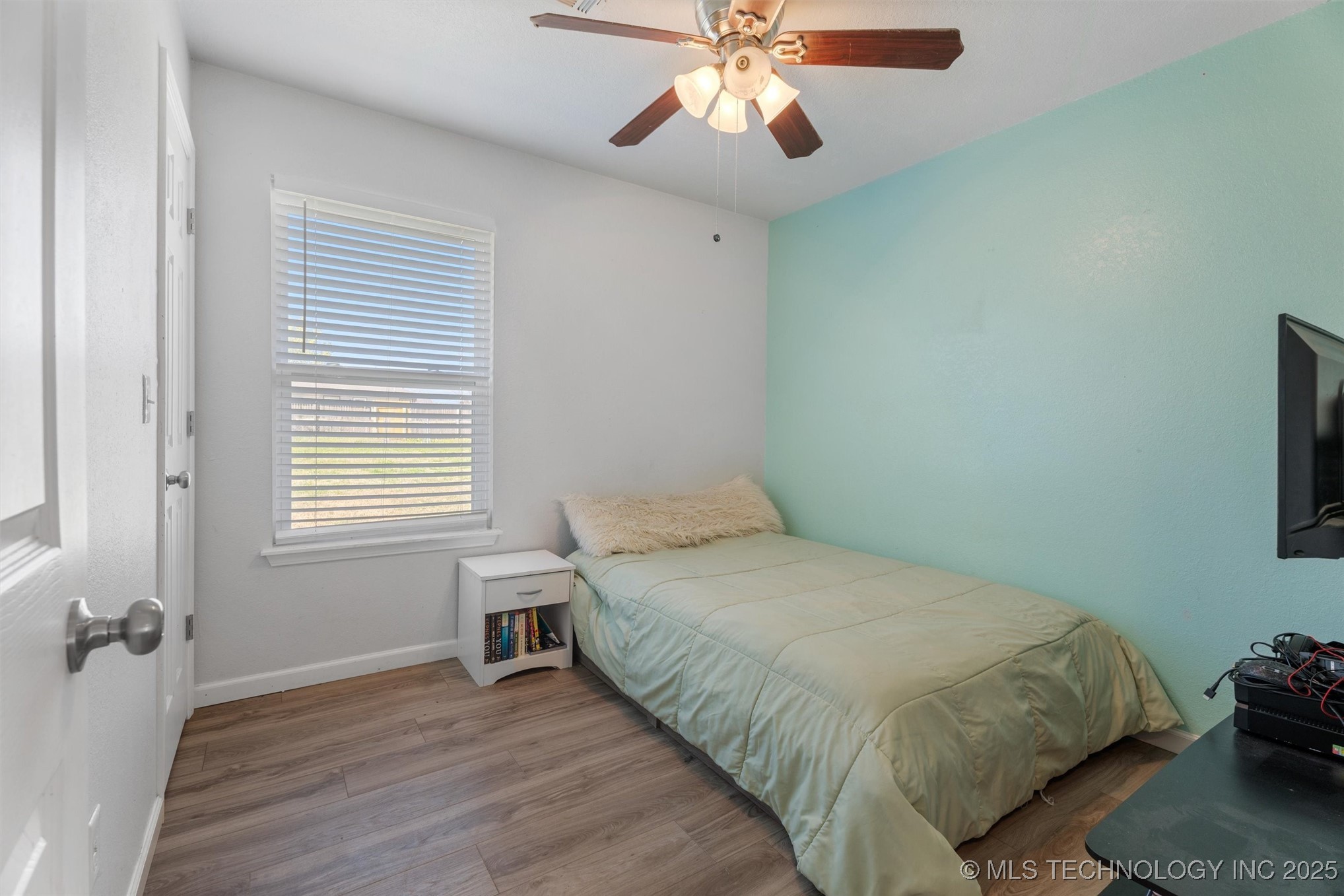 358 S Avenue F Avenue Property Photo 16