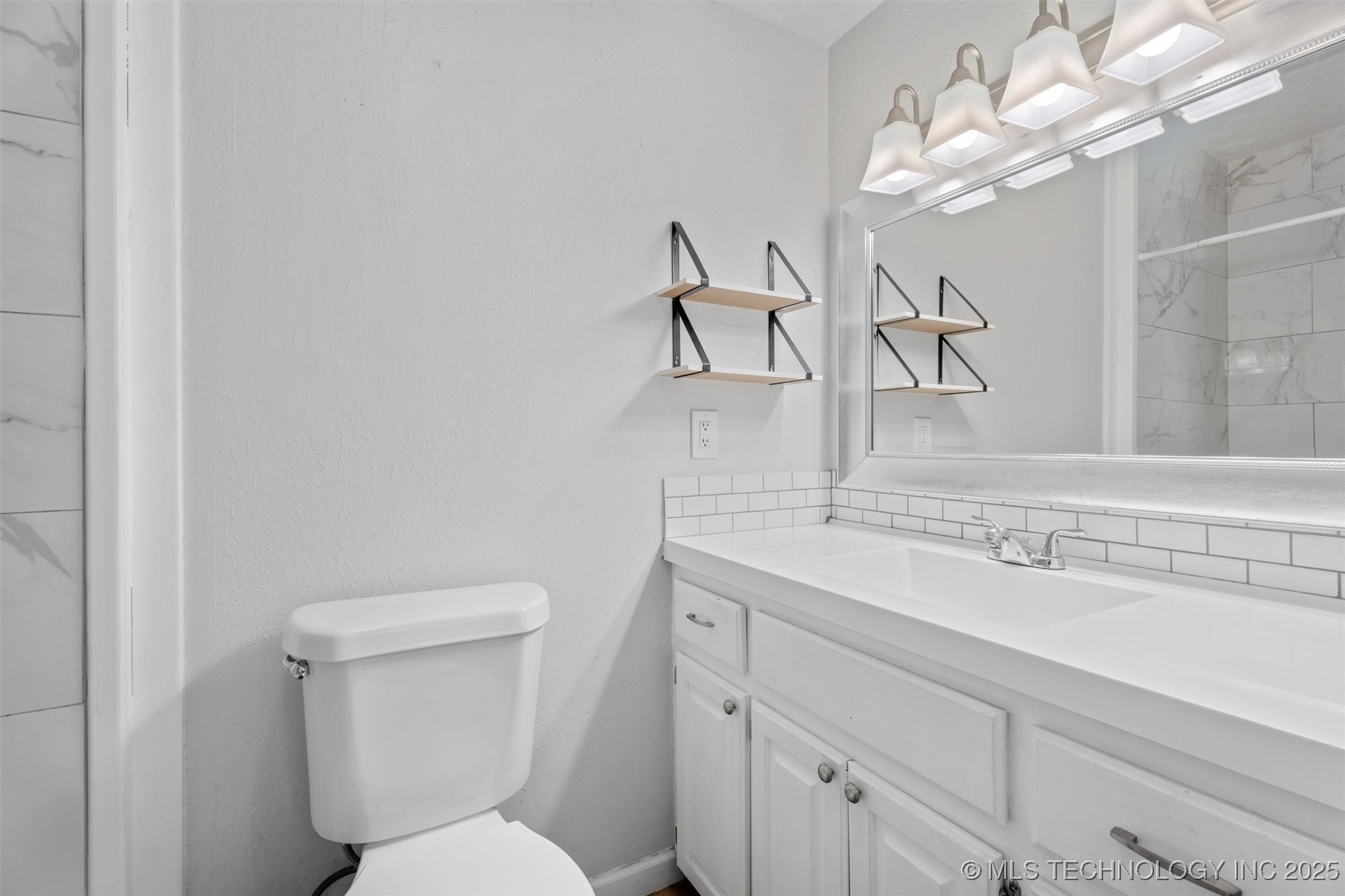 358 S Avenue F Avenue Property Photo 26