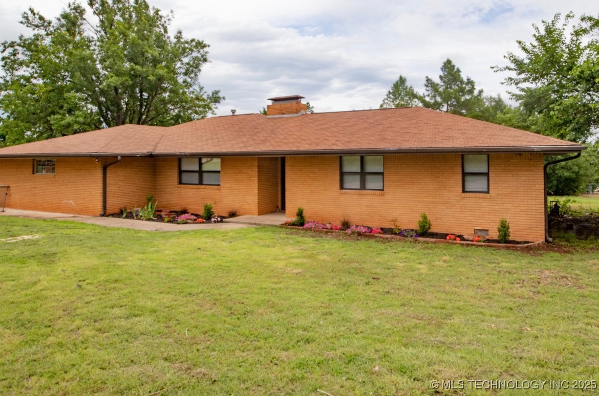 823 Ranch Avenue Property Photo