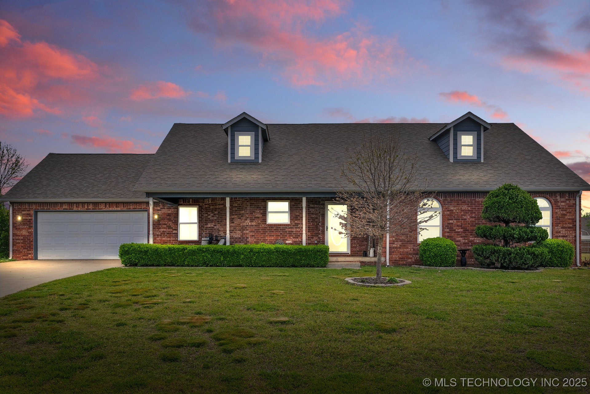 14880 N Tyler Street Property Photo 1