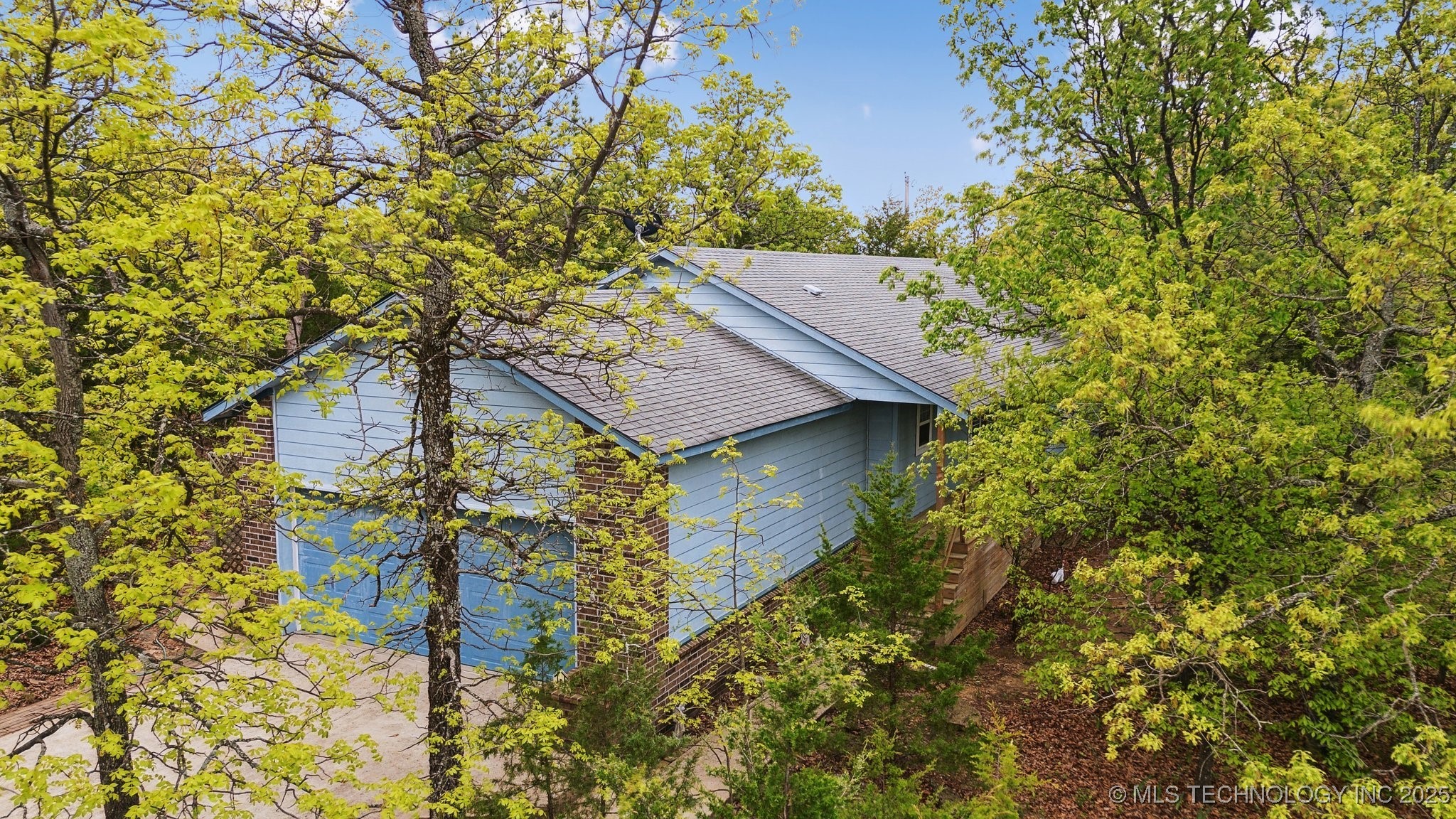 857 Bayshore Drive Property Photo