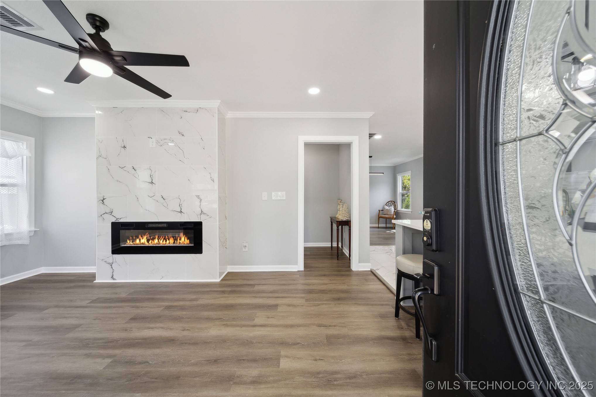 332 E 27th Place N Property Photo 3