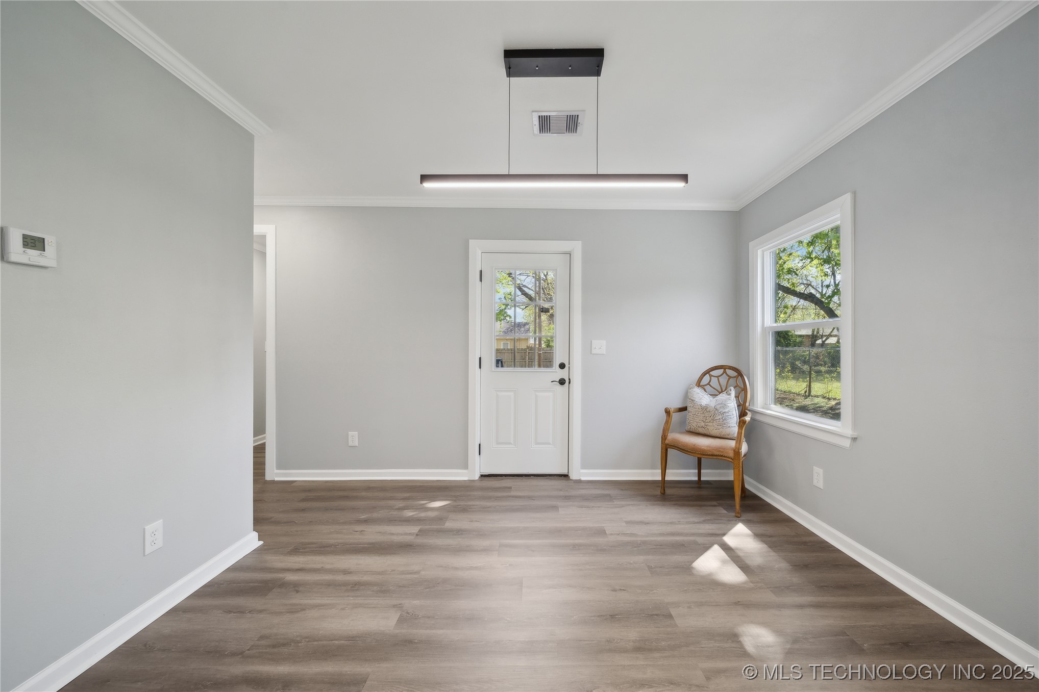 332 E 27th Place N Property Photo 10