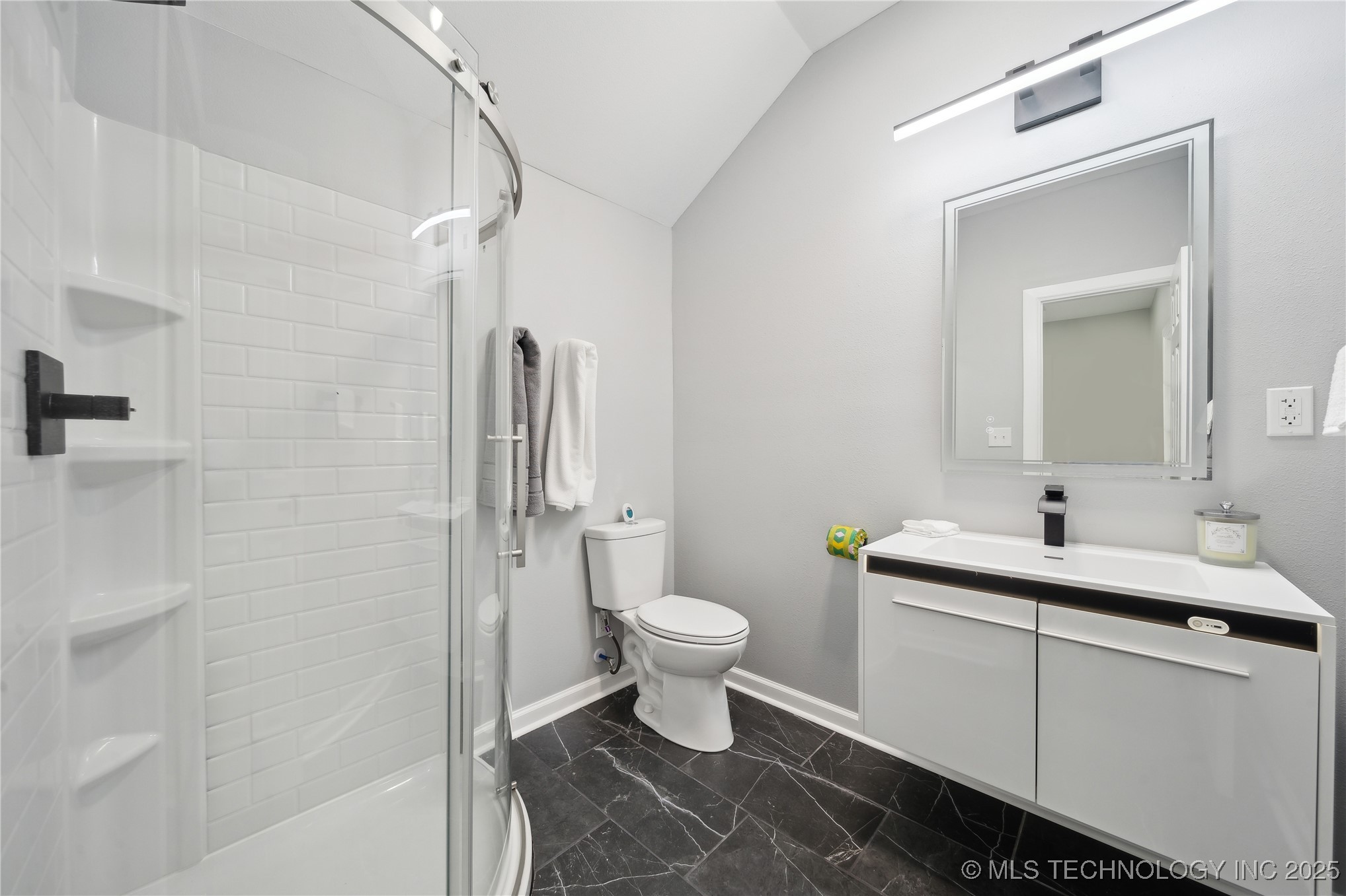 332 E 27th Place N Property Photo 14