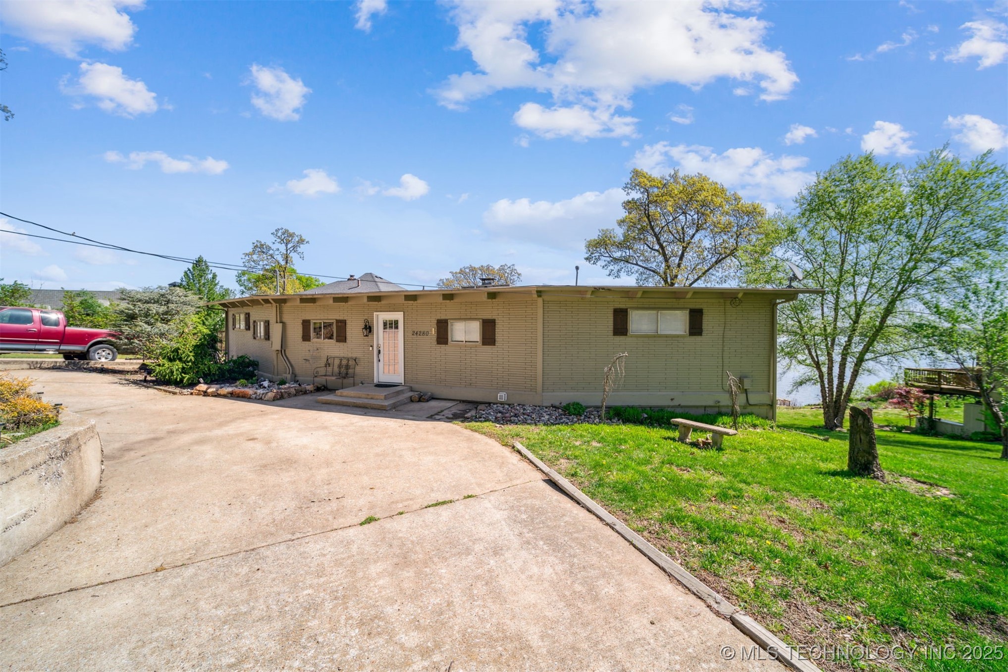 24280 S 610 Drive Property Photo 1