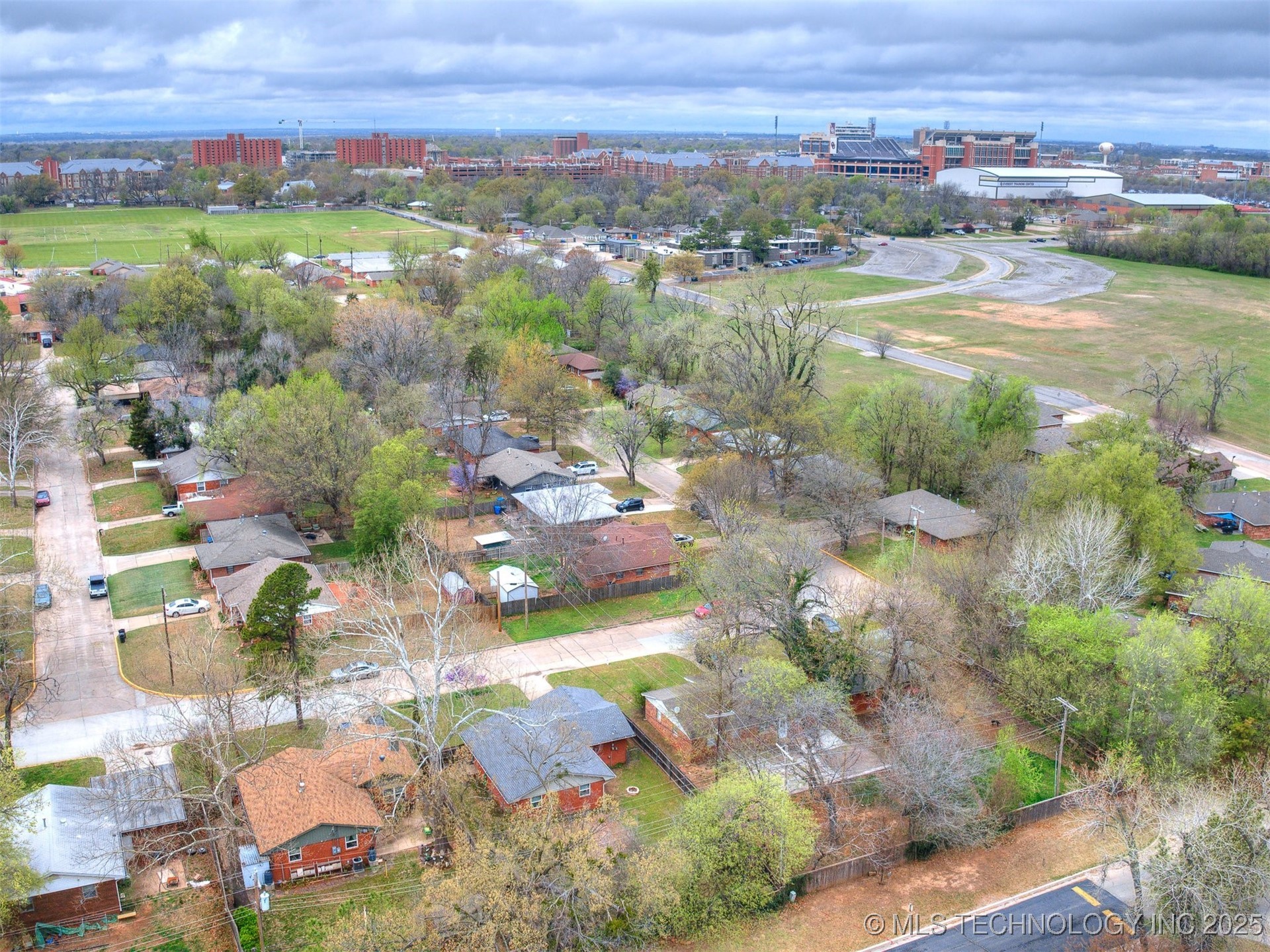 1509 Parkview Terrace Property Photo 3