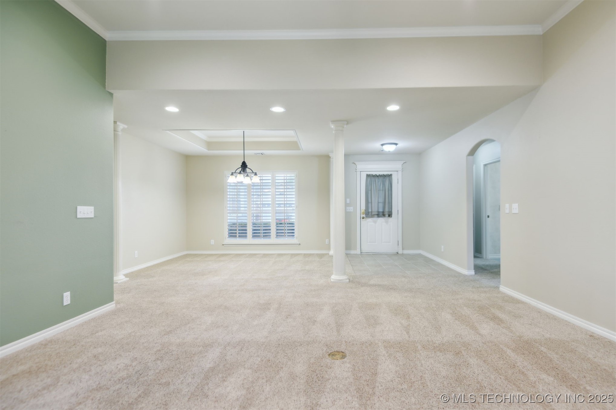 8921 E 62nd Court Property Photo 15
