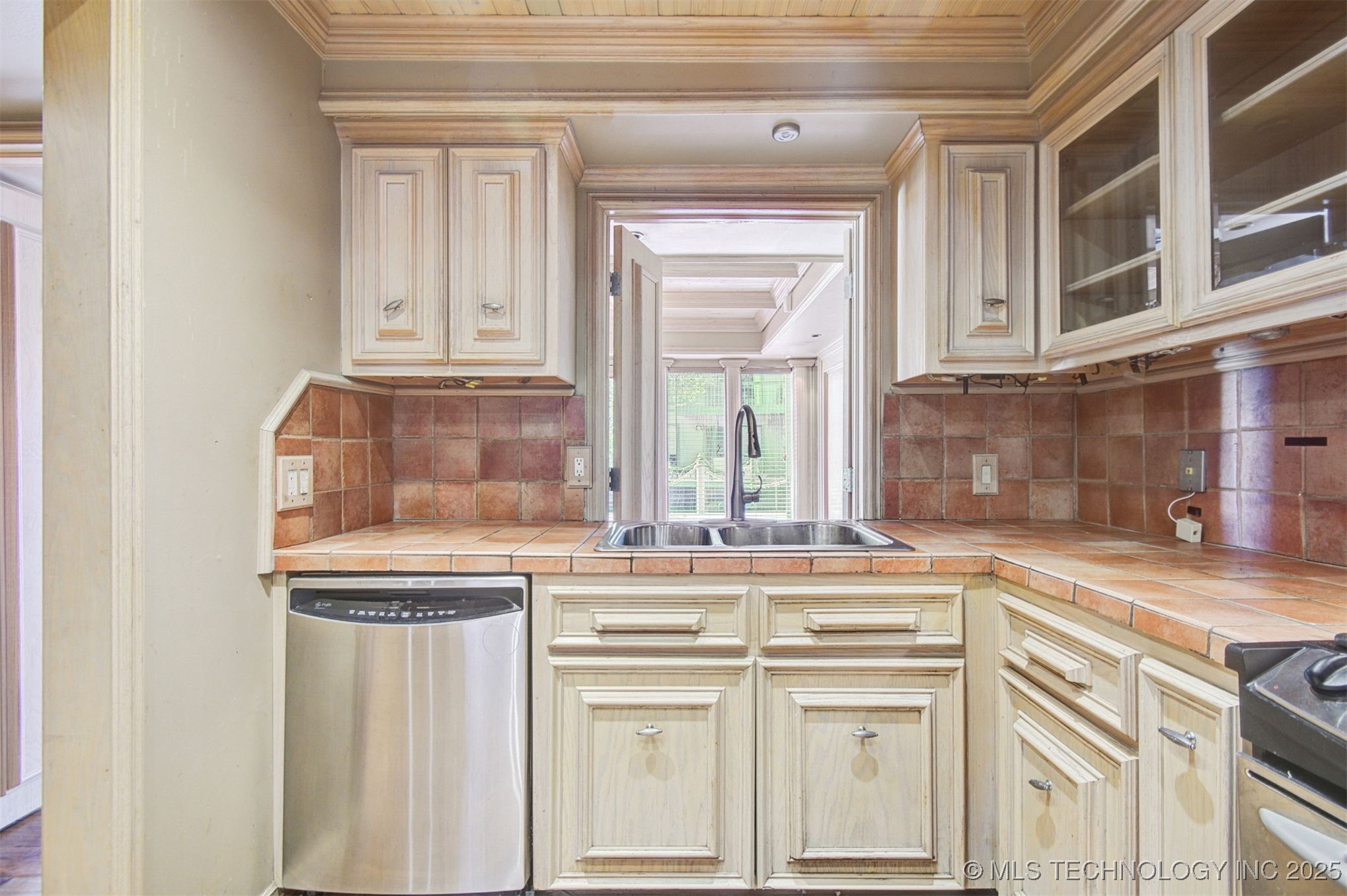 6002 S Atlanta Place 2 Property Photo 17