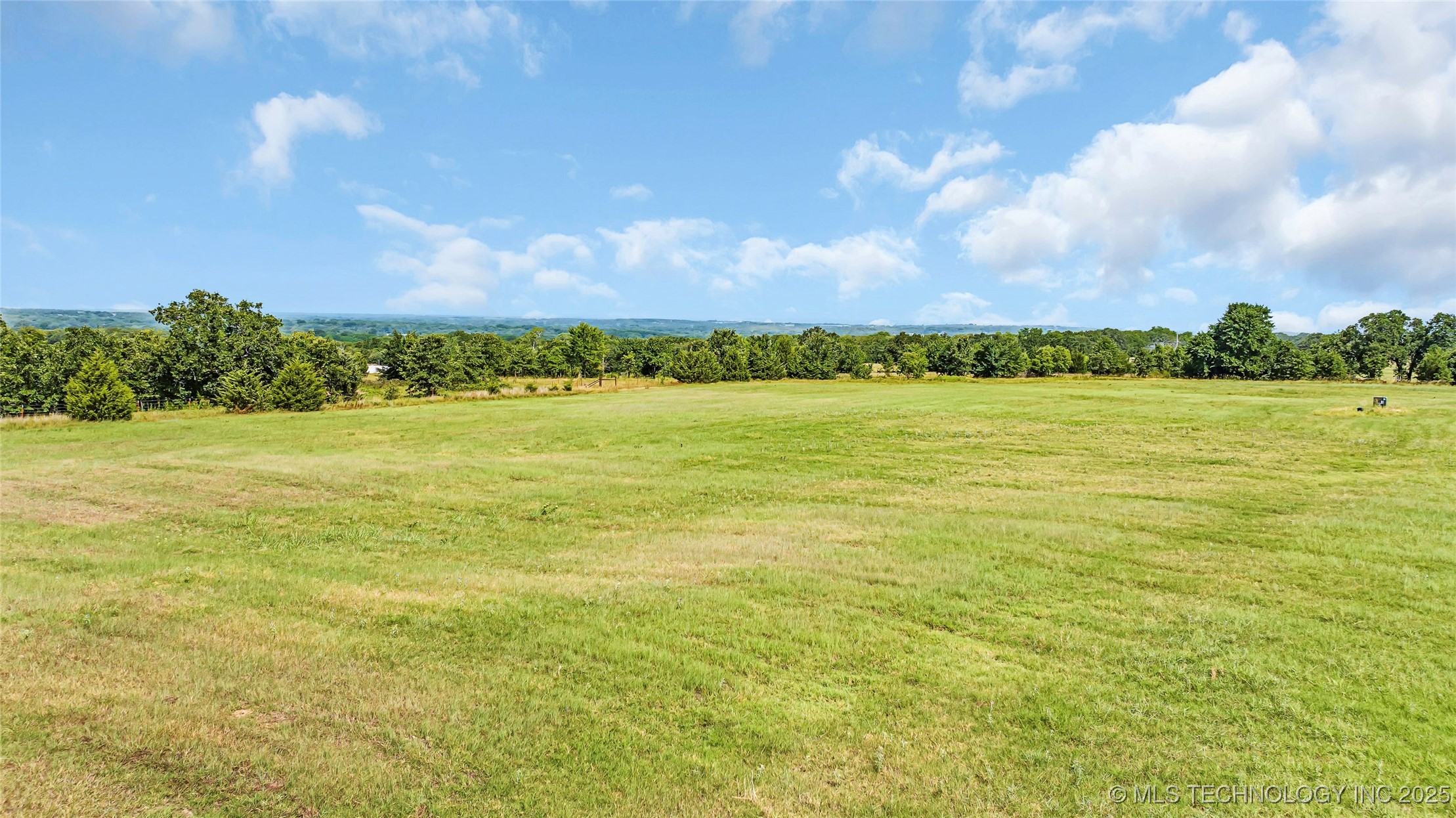 3 Grandview Property Photo 7